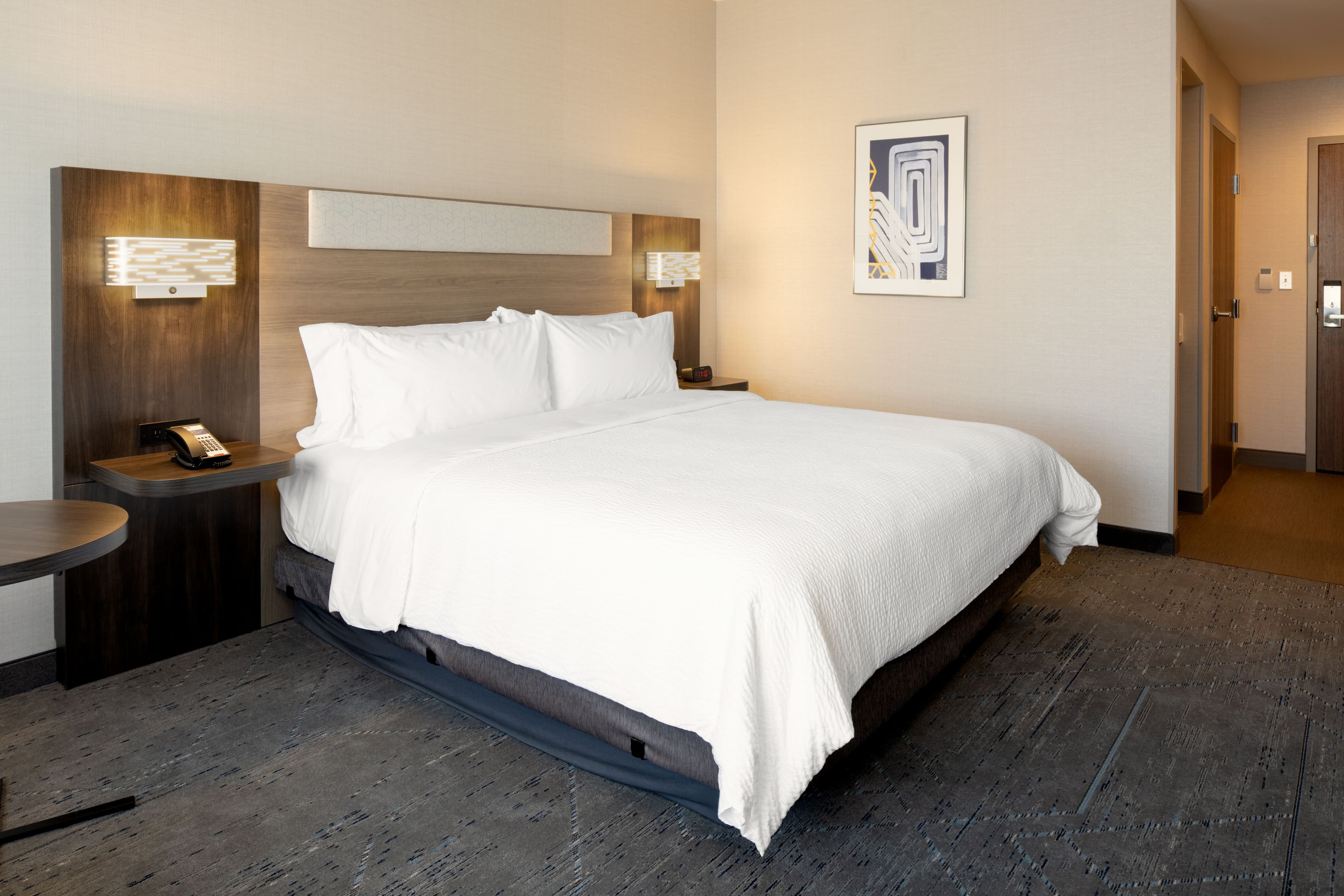 Holiday Inn Express & Suites Hollister — 10