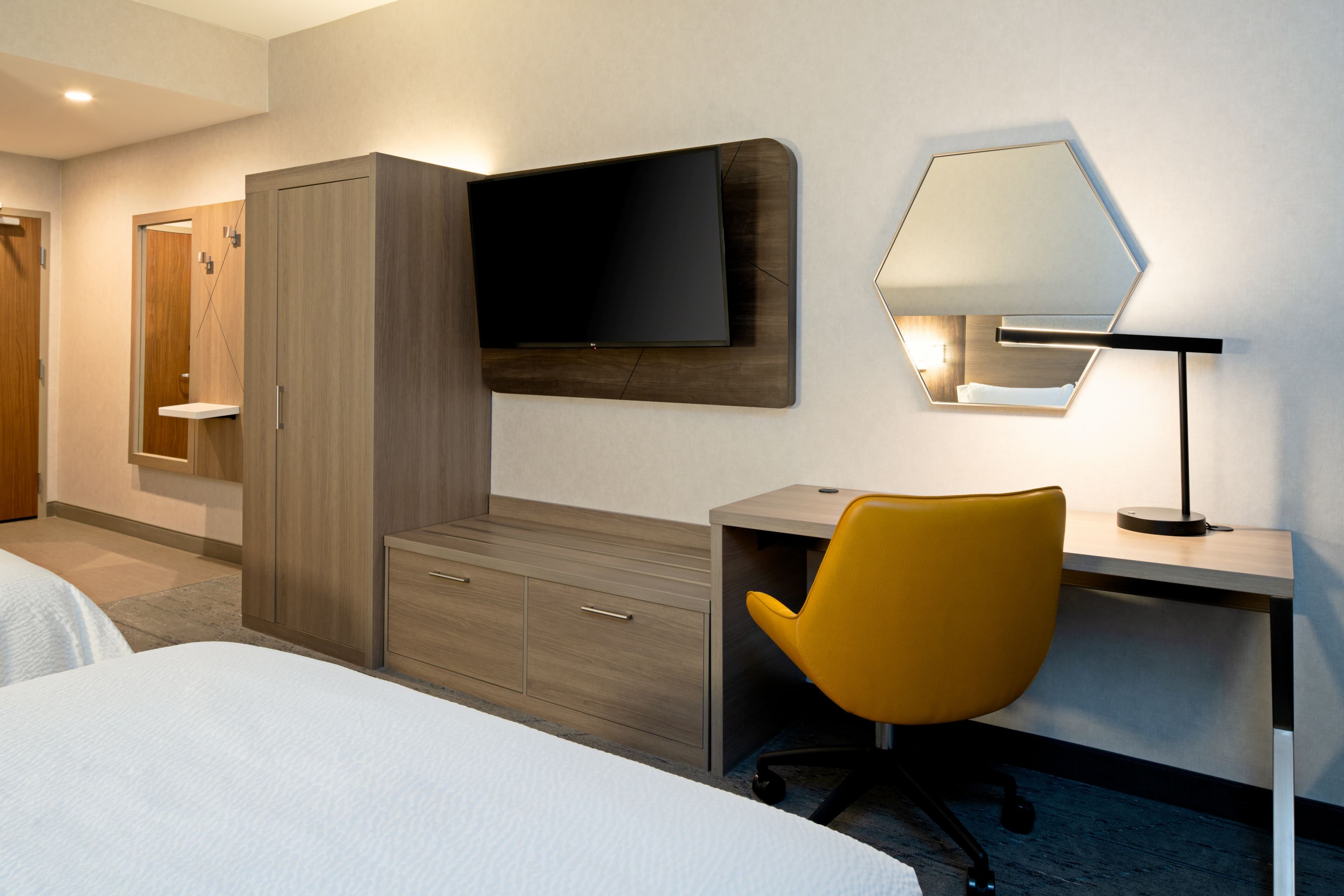 Holiday Inn Express & Suites Hollister — 33