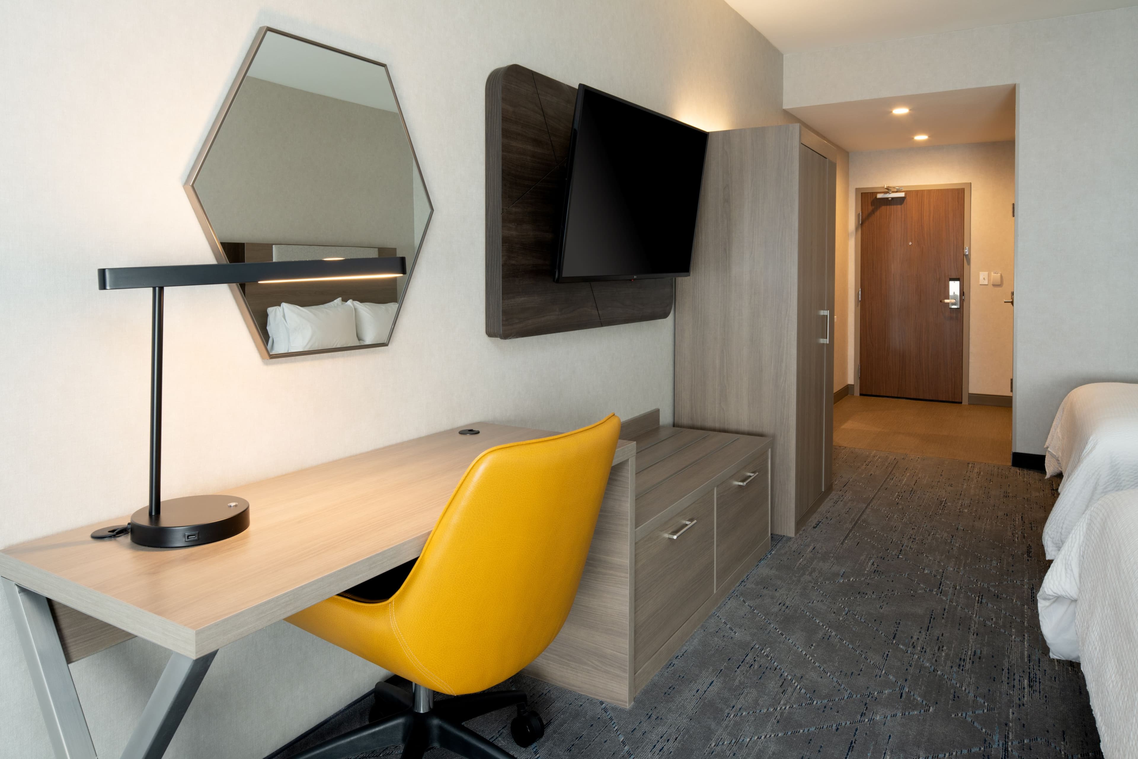 Holiday Inn Express & Suites Hollister — 34