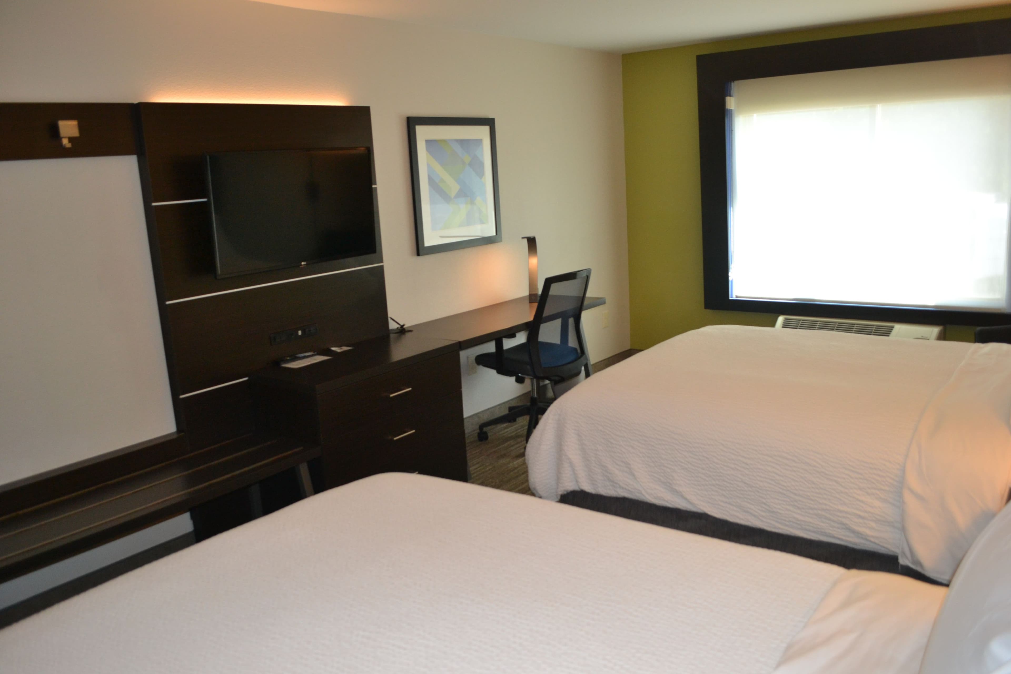 Holiday Inn Express & Suites Hood River — 14