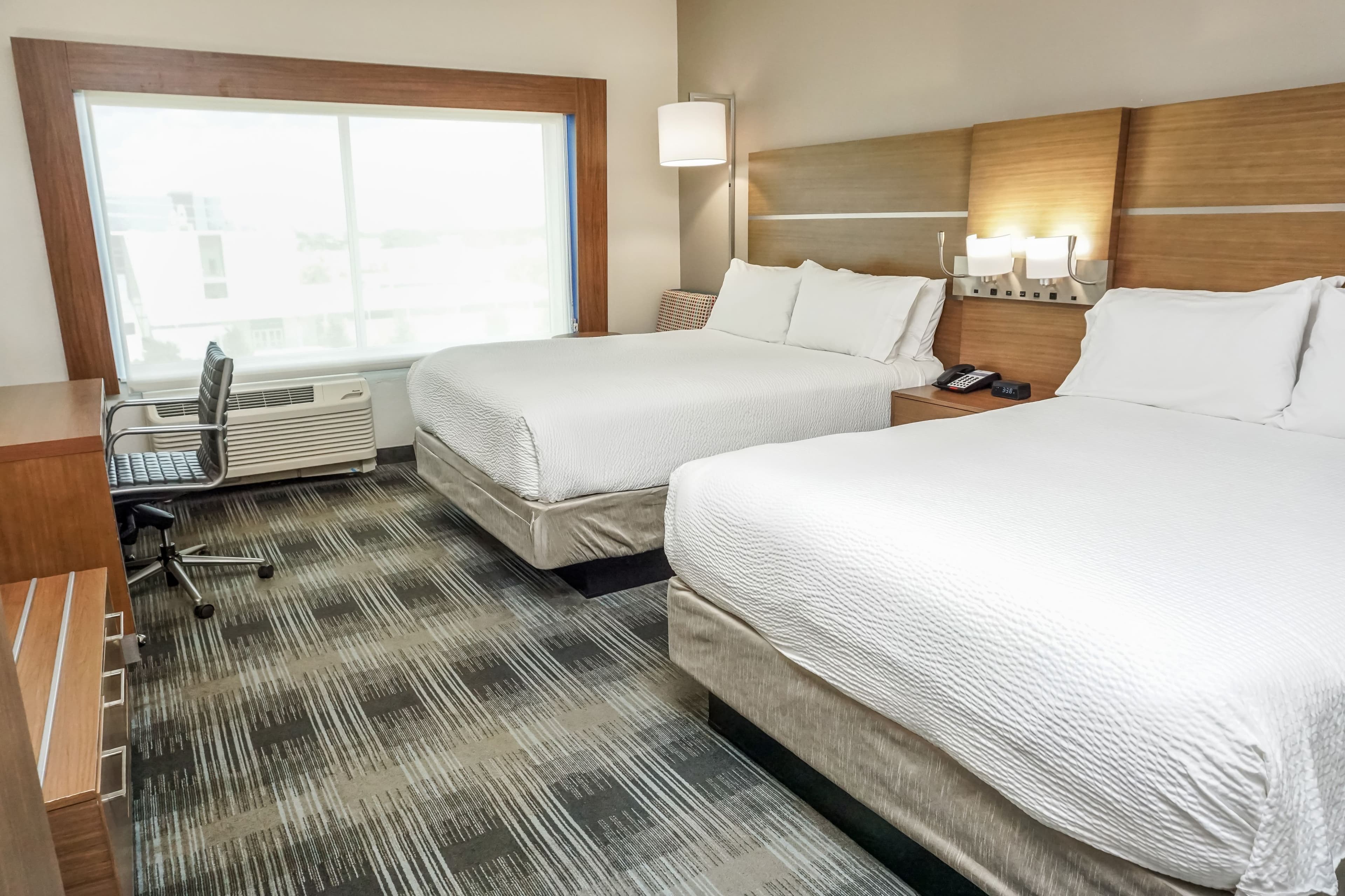 Holiday Inn Express & Suites Houston Westchase - Westheimer — 35