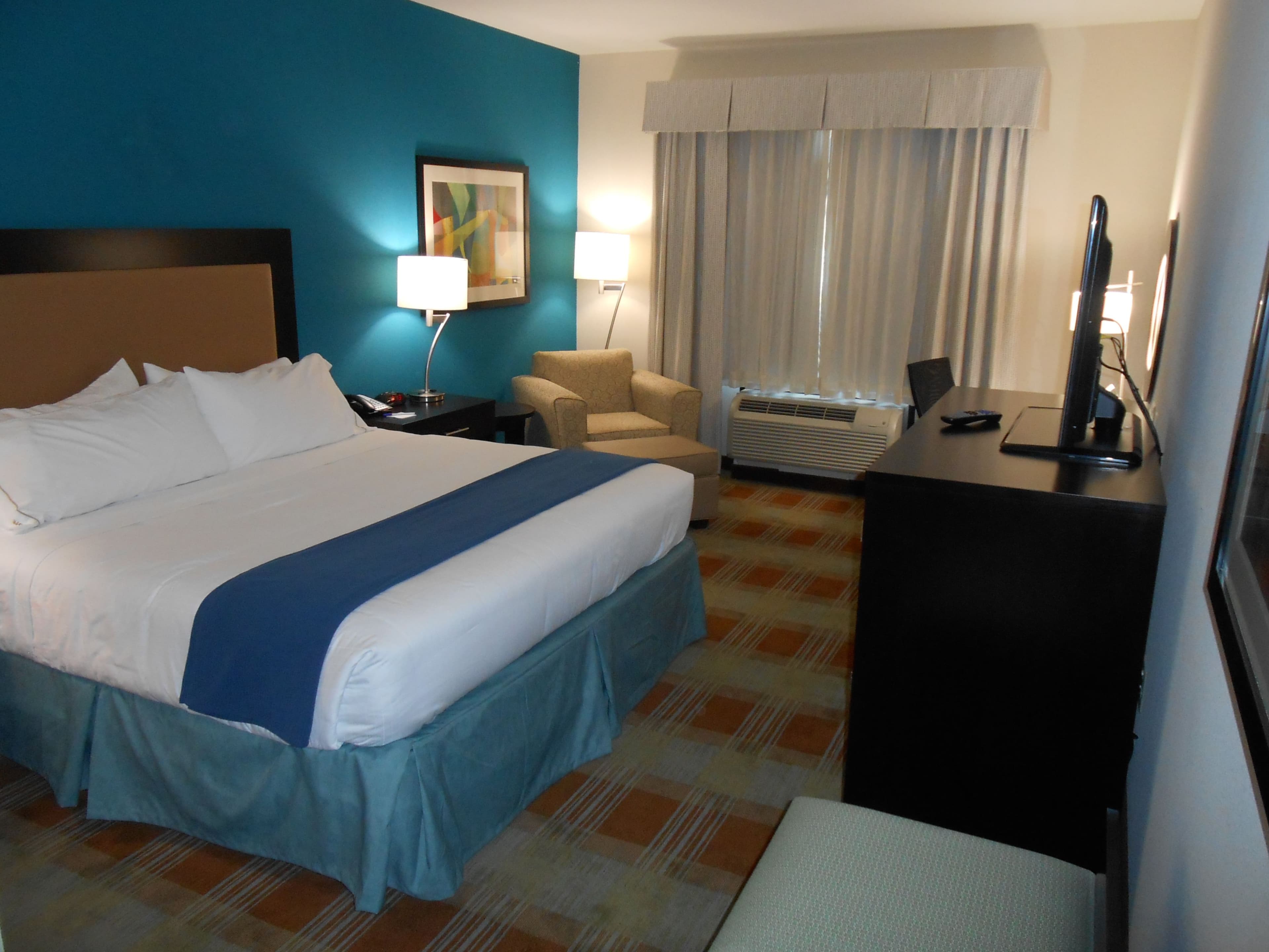 Holiday Inn Express & Suites Houston Northwest-Brookhollow — 5