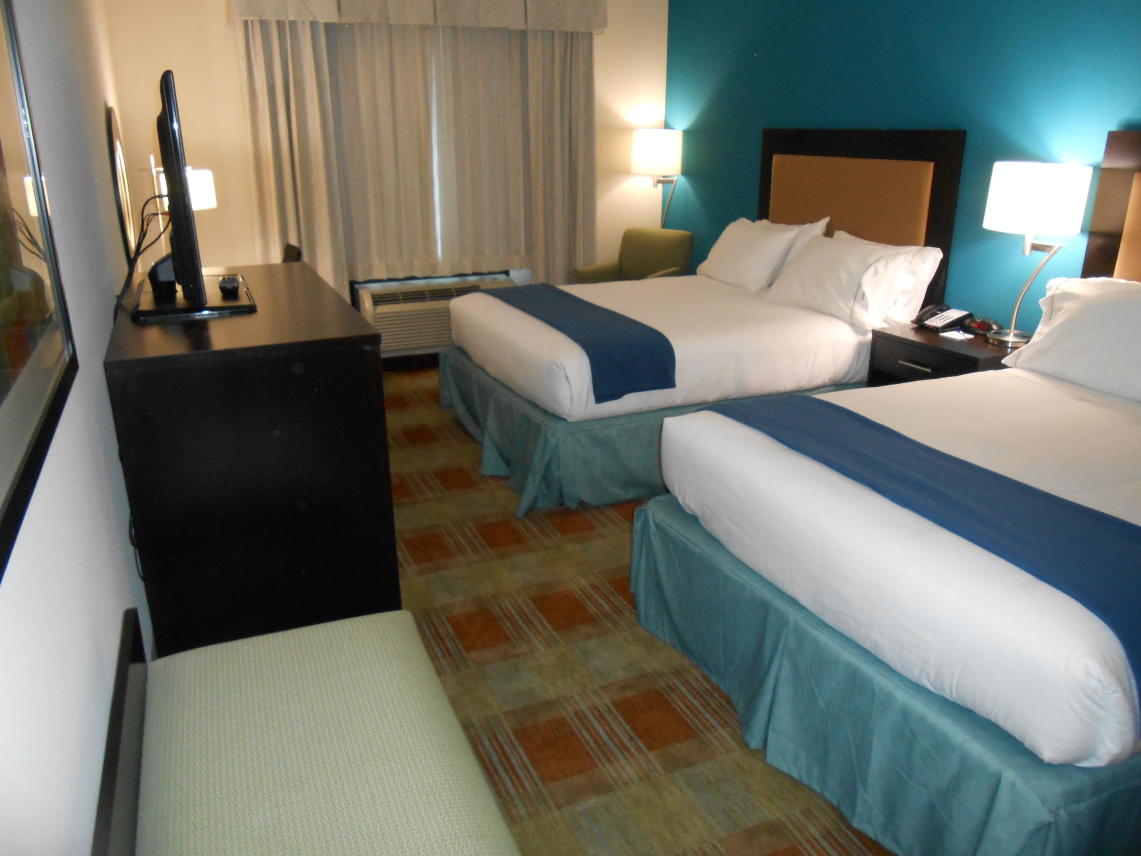 Holiday Inn Express & Suites Houston Northwest-Brookhollow — 3