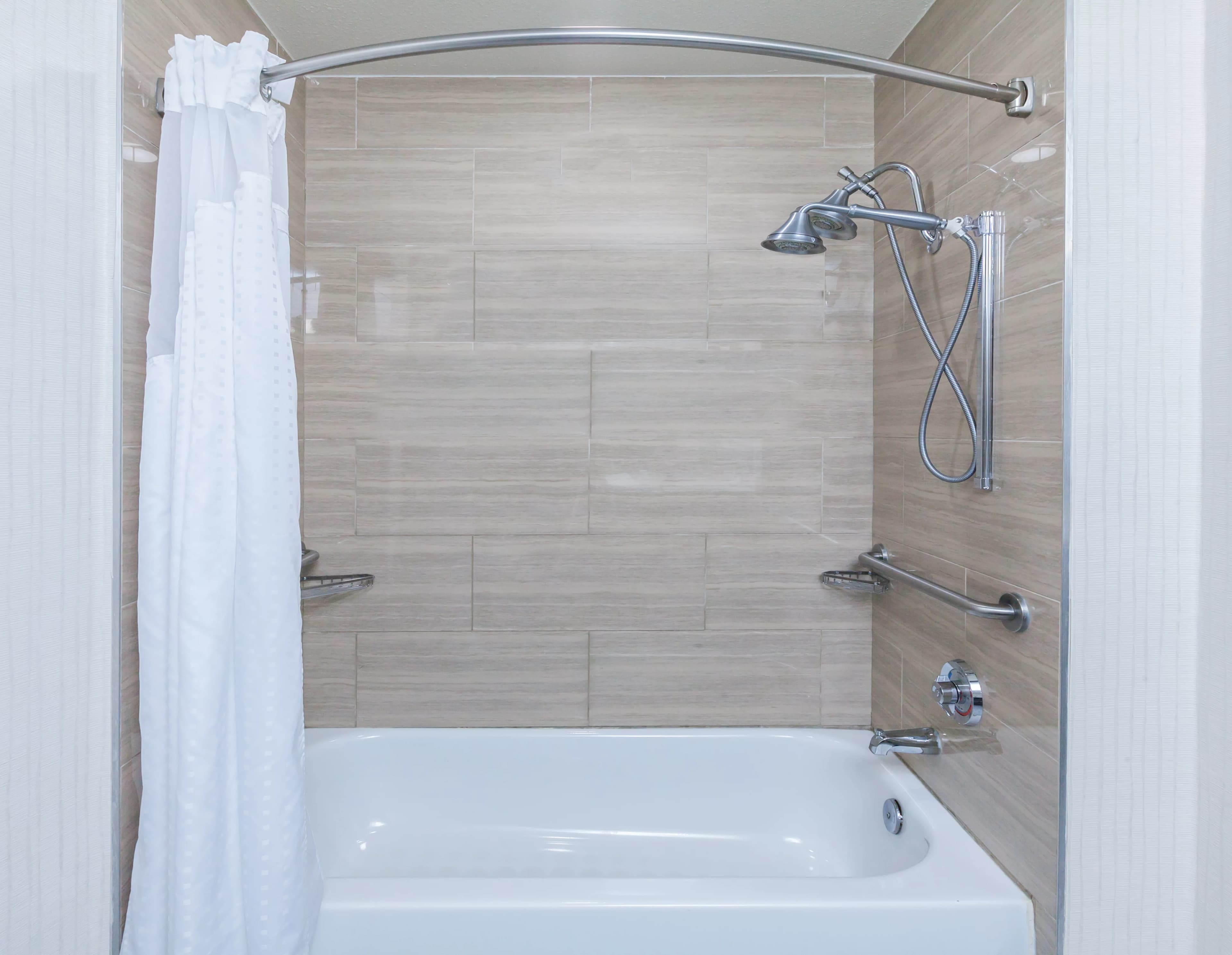 Holiday Inn Express & Suites Houston East — 16