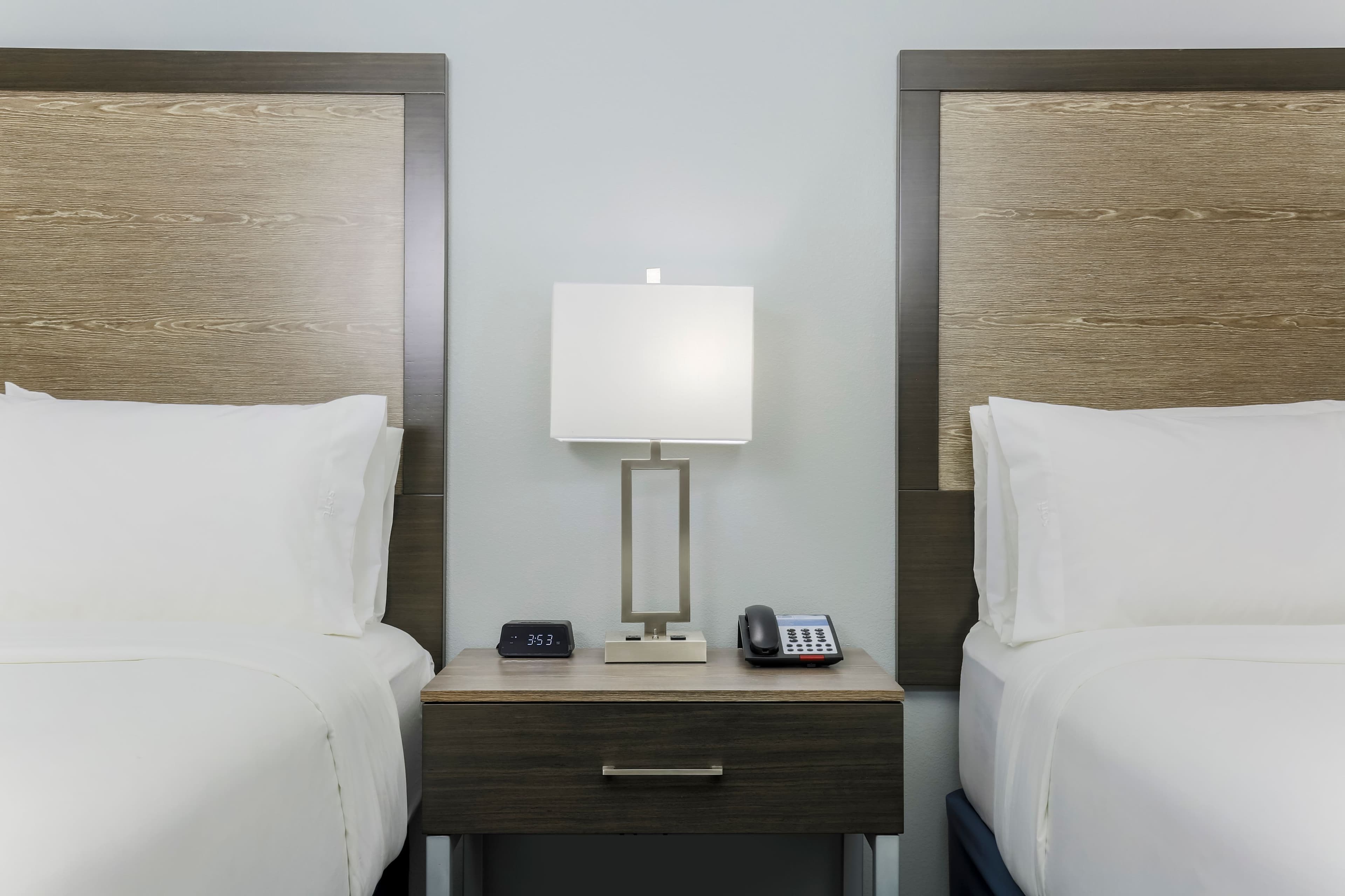 Holiday Inn Express & Suites Houston - Hobby Airport Area — 20