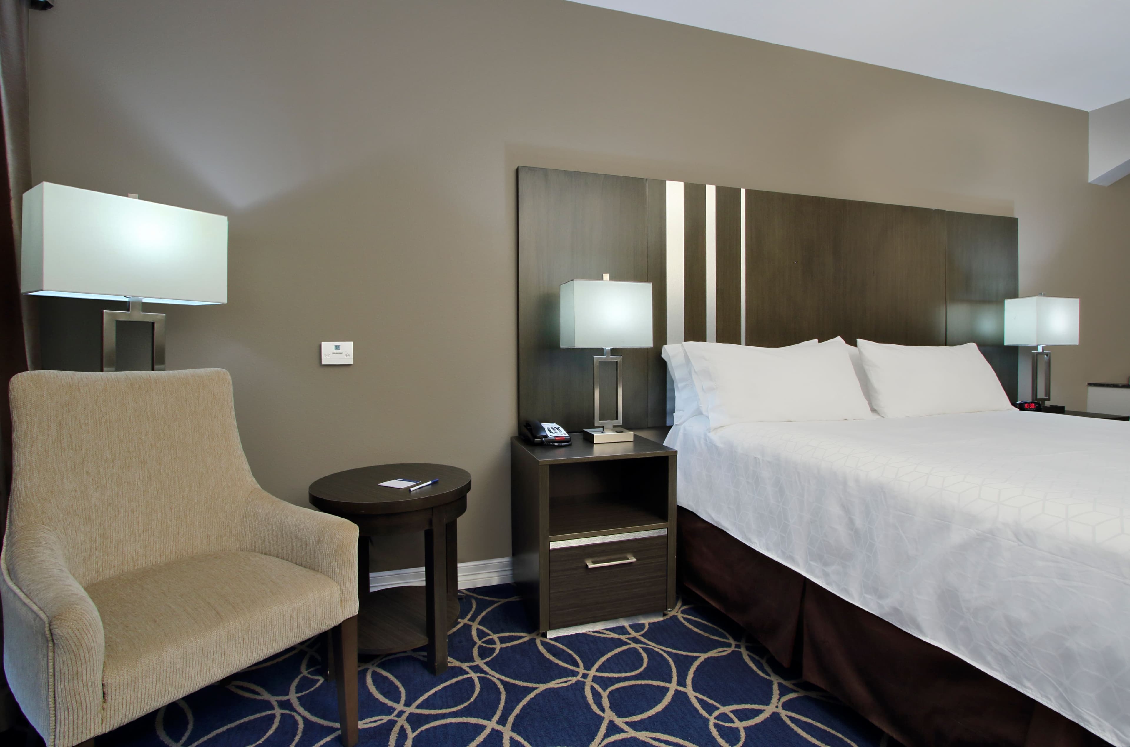 Holiday Inn Express & Suites Houston North - IAH Area — 6