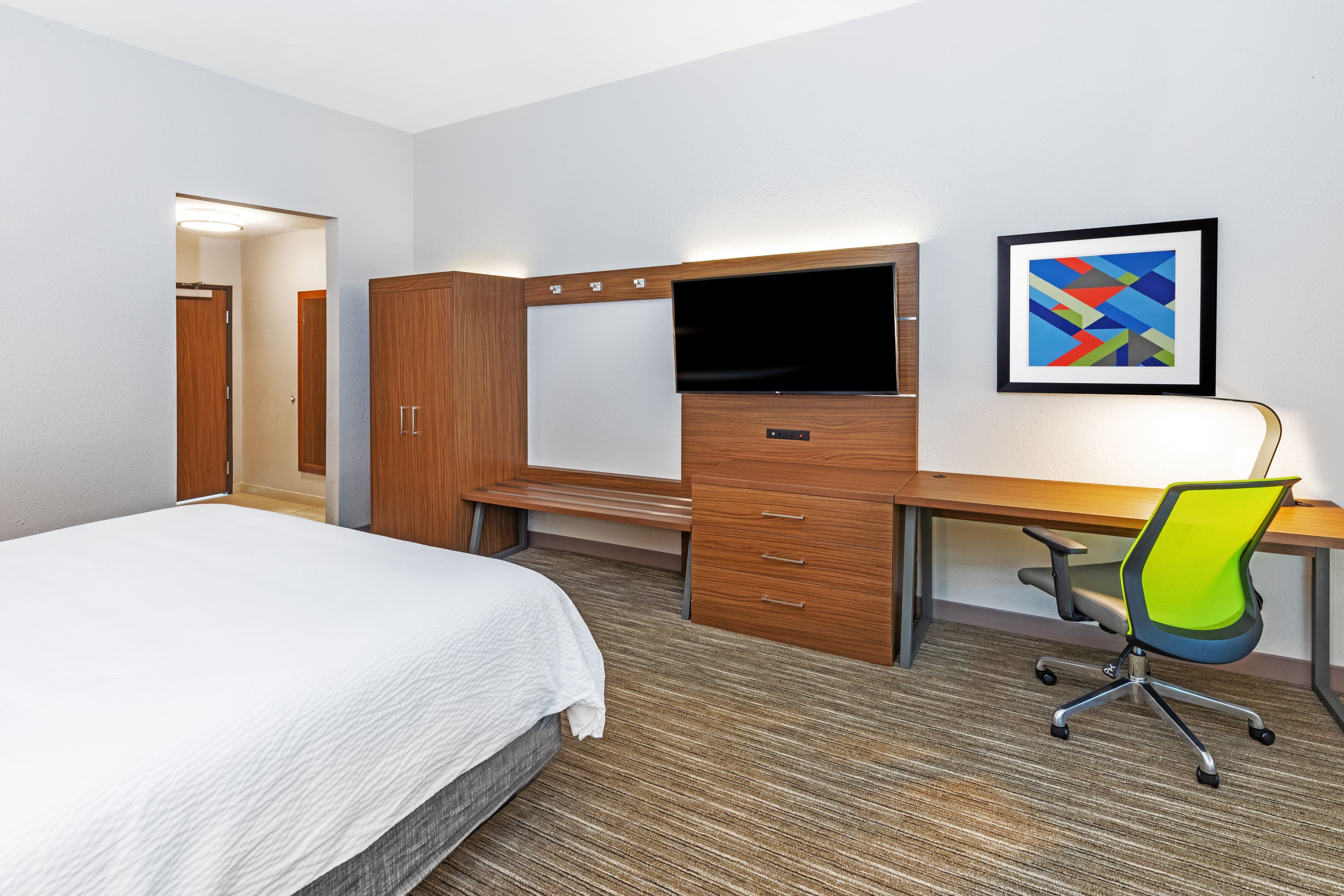 Holiday Inn Express & Suites Houston - Downtown North — 7