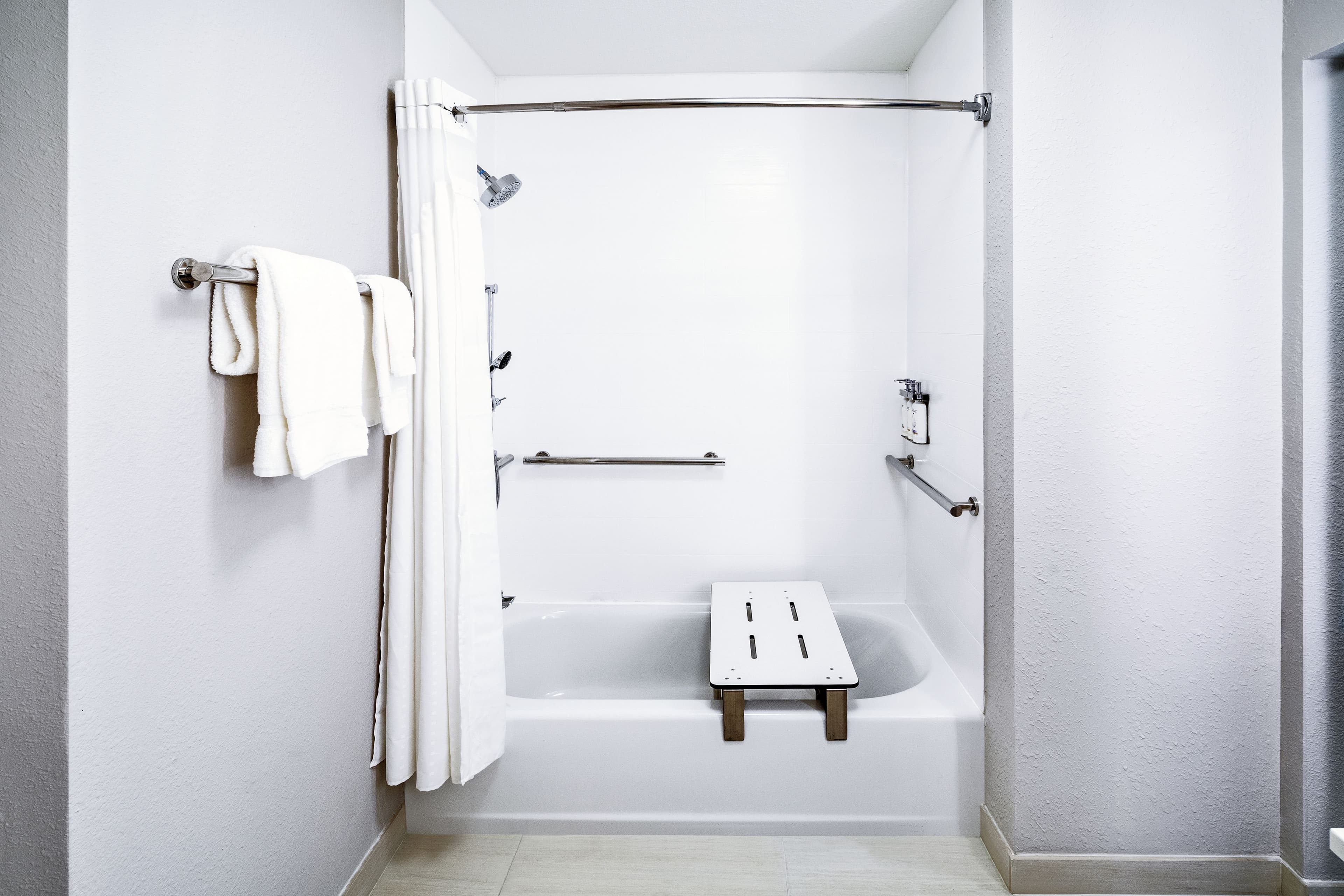 Holiday Inn Express & Suites Houston - Downtown North — 23