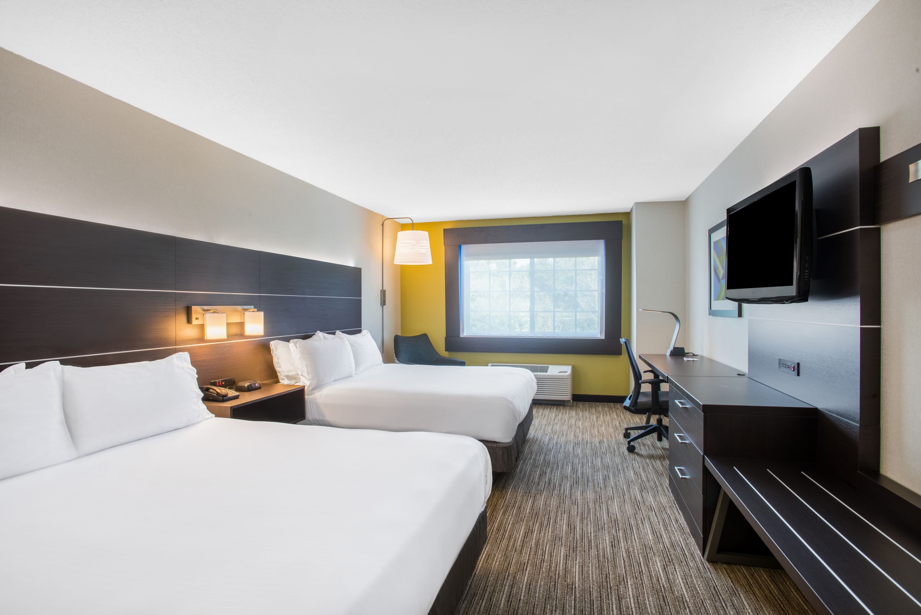 Holiday Inn Express & Suites Boston - Marlboro — 20