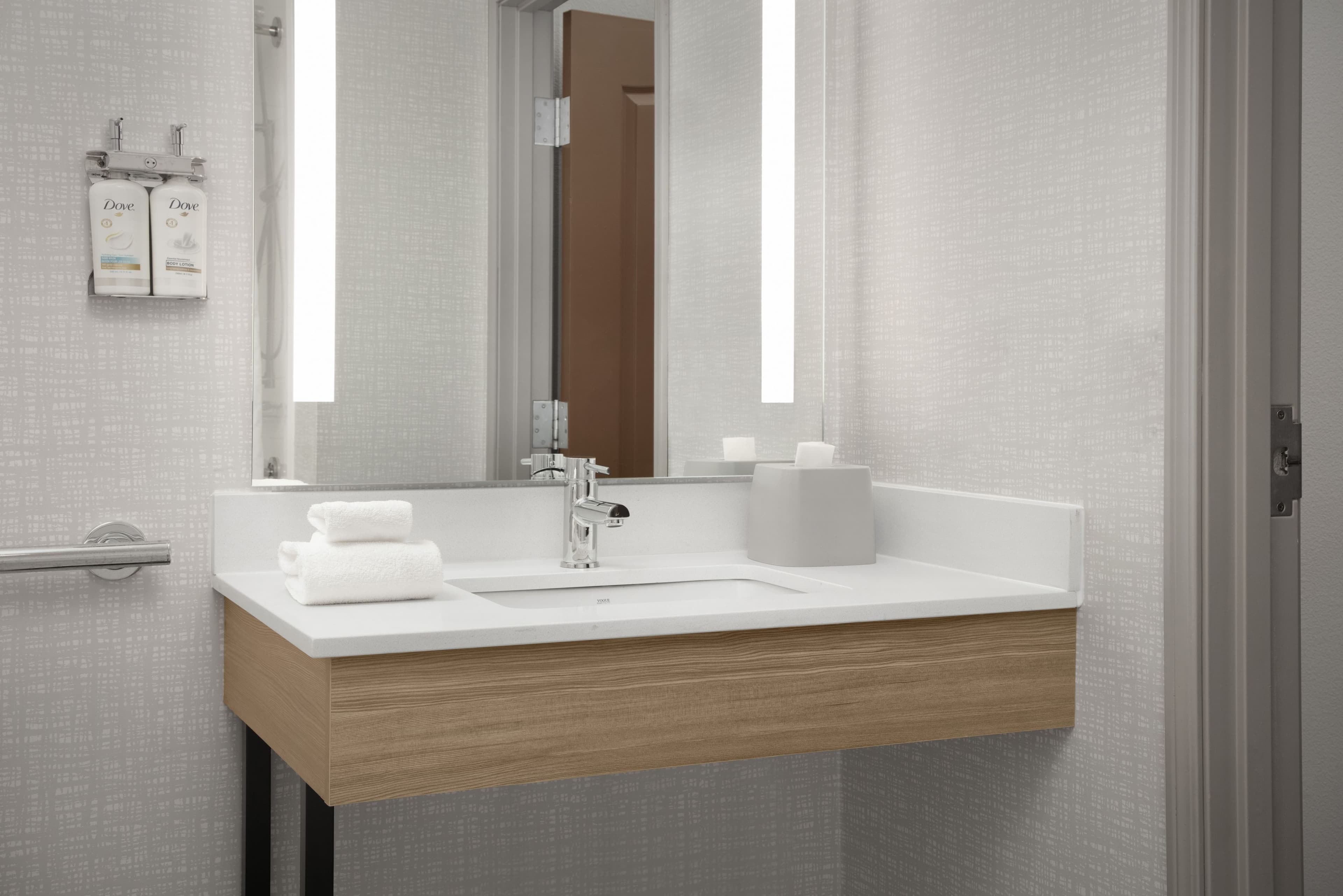 Holiday Inn Express & Suites DFW West - Hurst — 19