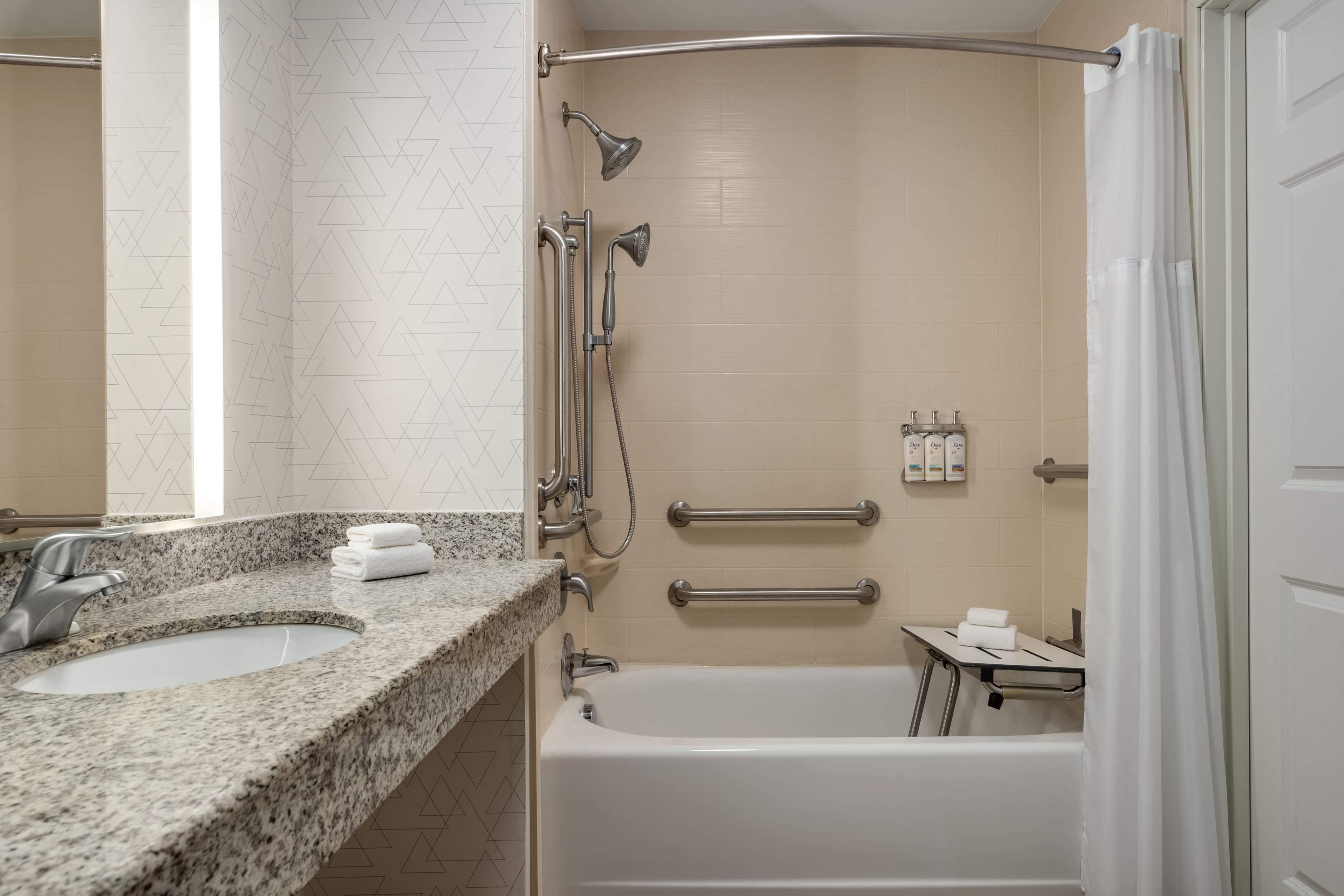 Holiday Inn Express & Suites Ironton — 25
