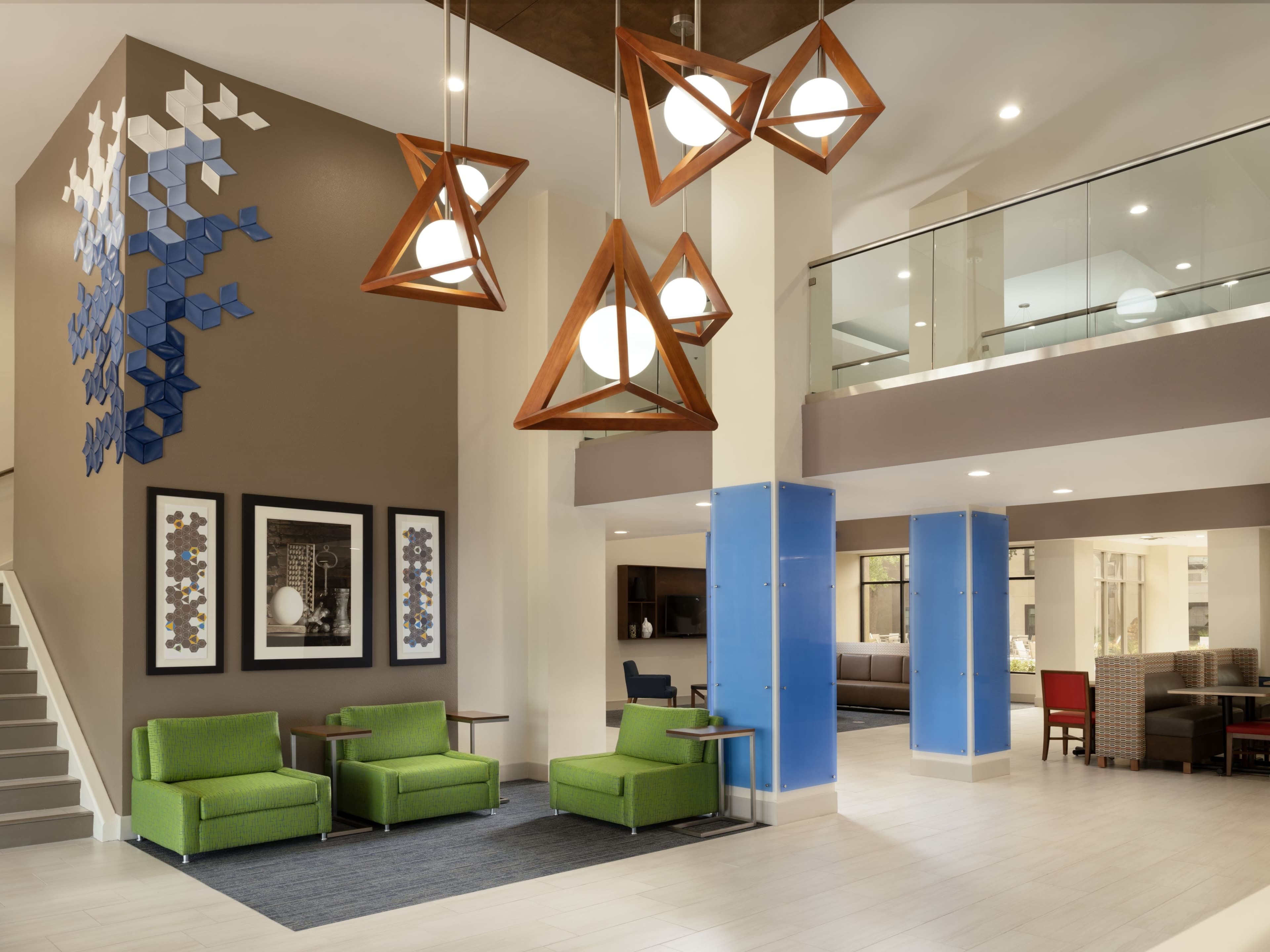 Holiday Inn Express & Suites Irving Dfw Airport North - Image 1