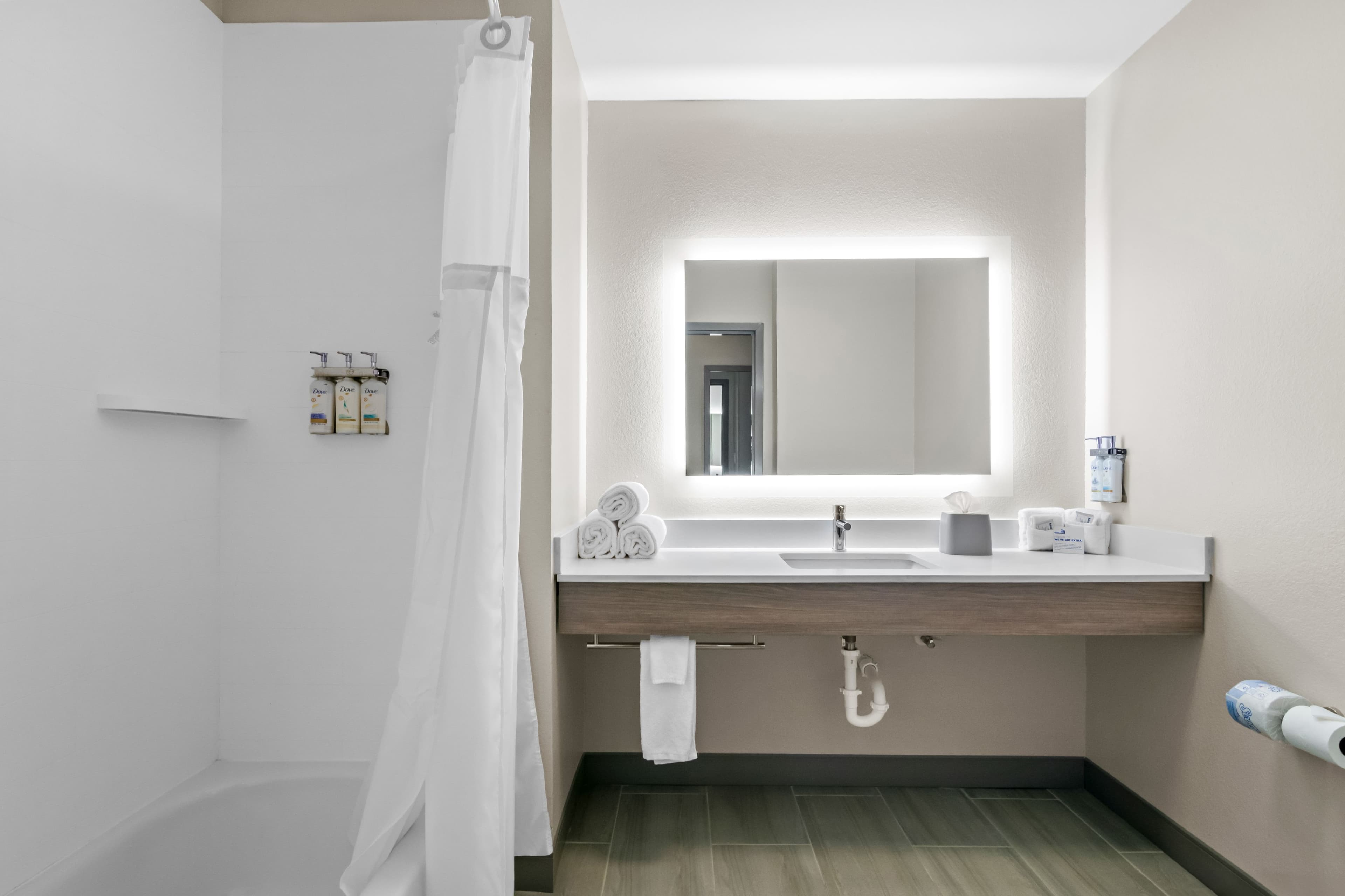 Holiday Inn Express & Suites Joplin Southeast — 62