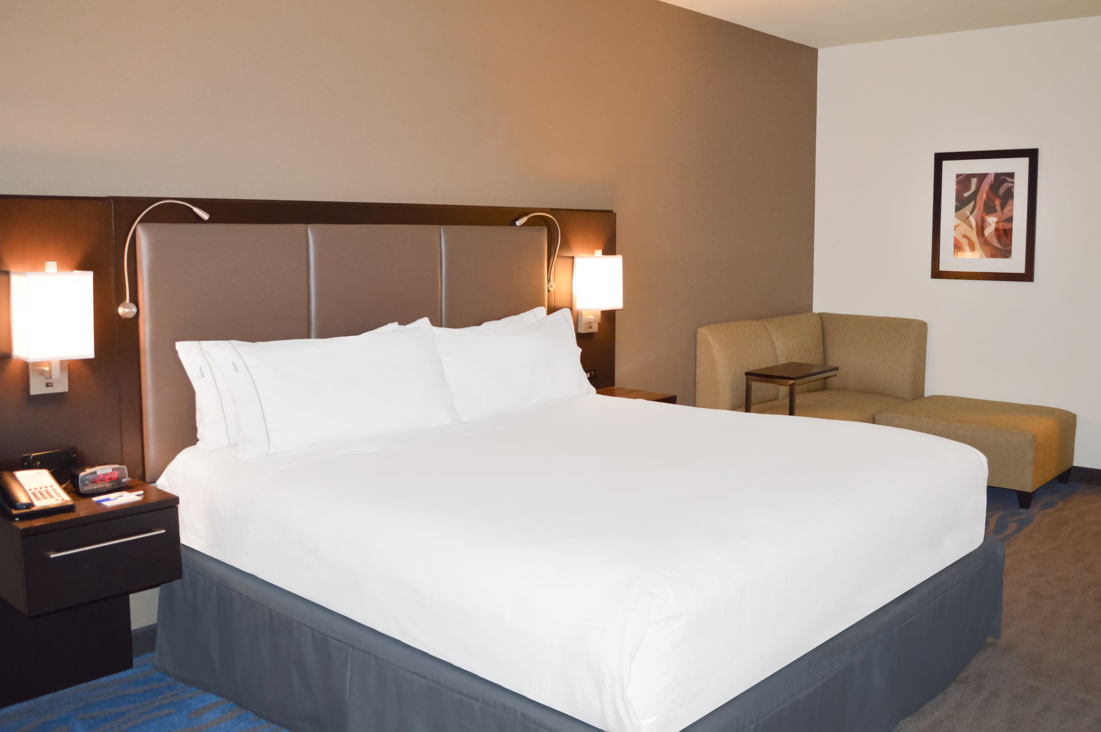 Holiday Inn Express & Suites Kailua-Kona — 6