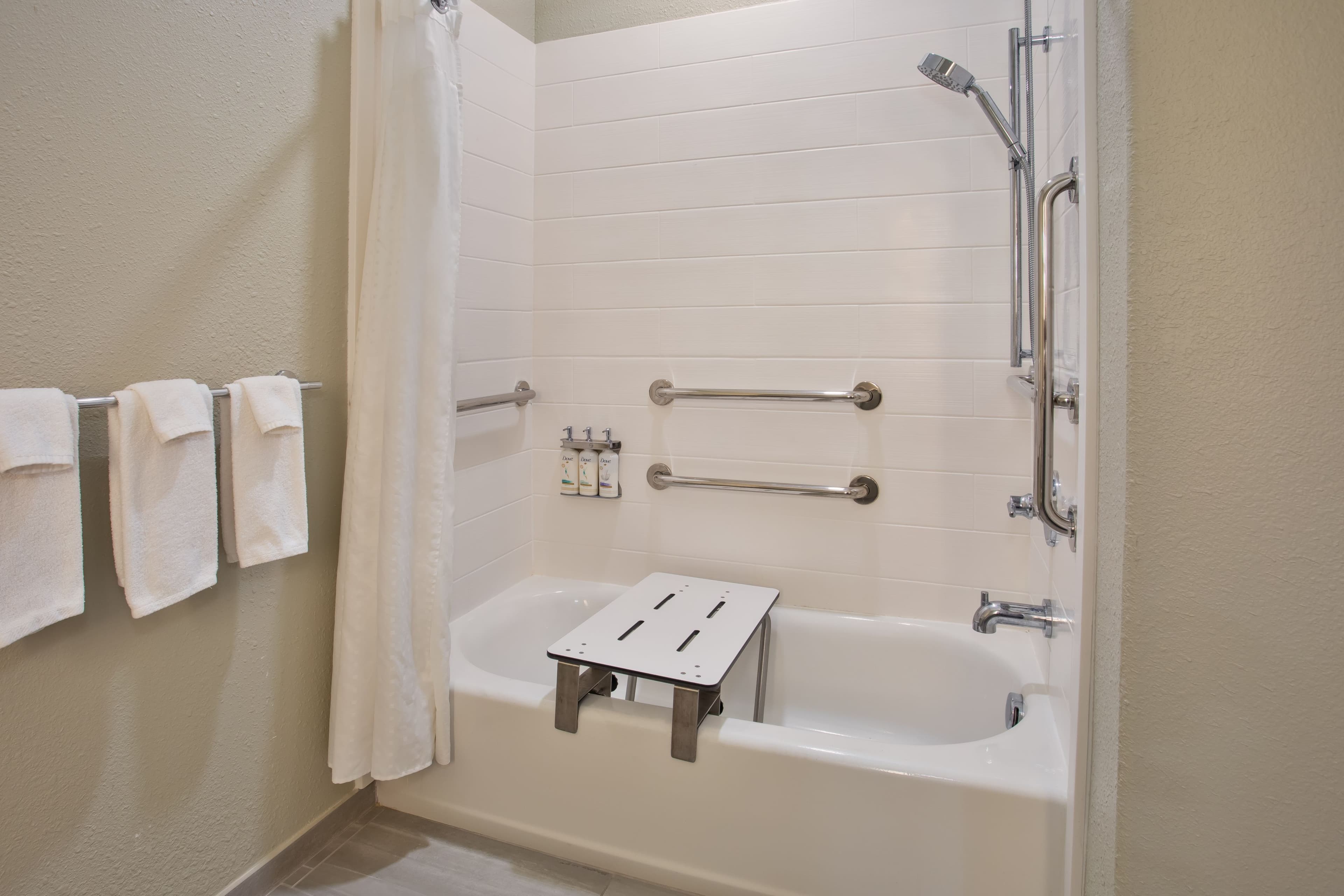 Holiday Inn Express & Suites Houston West - Katy — 10