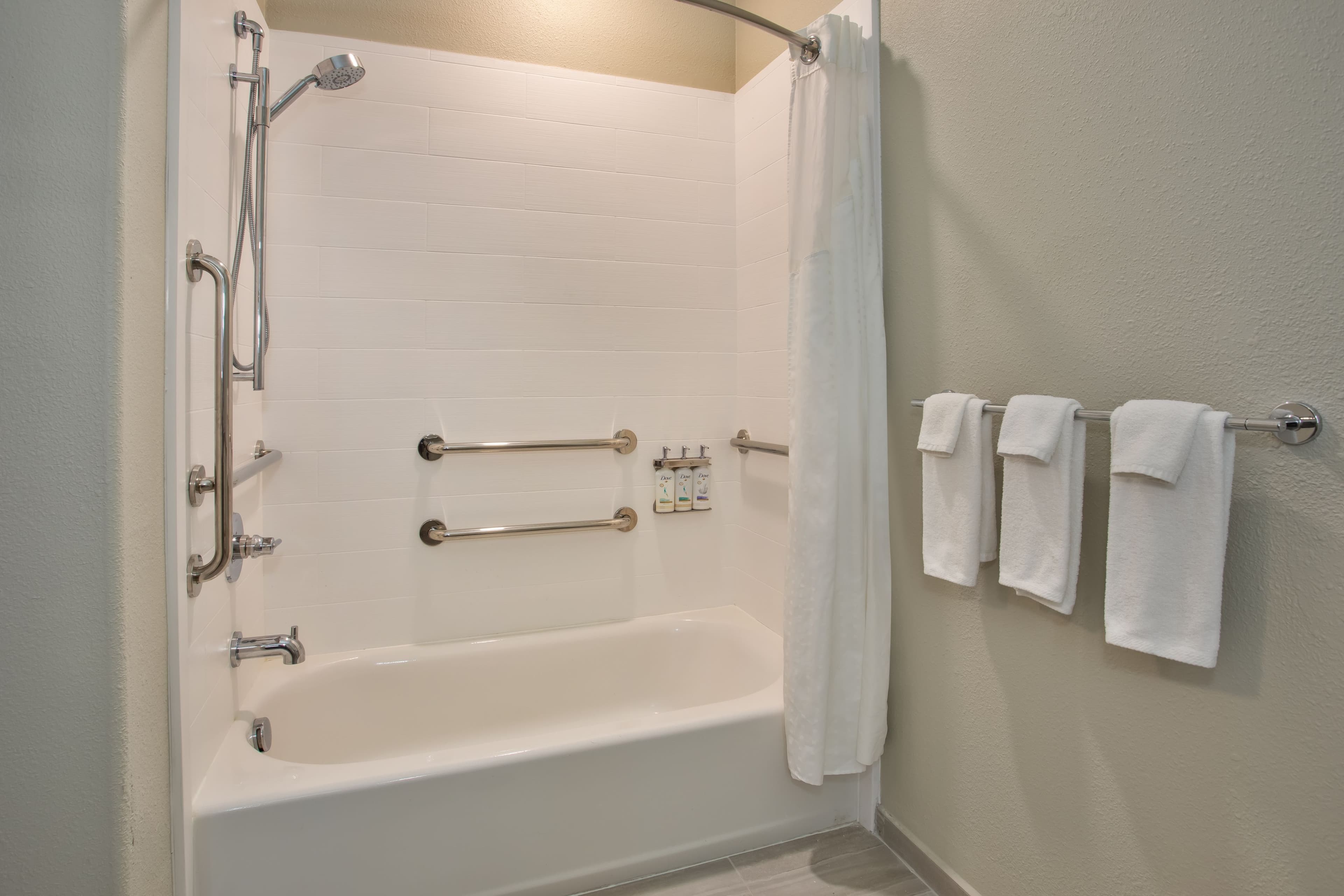 Holiday Inn Express & Suites Houston West - Katy — 9