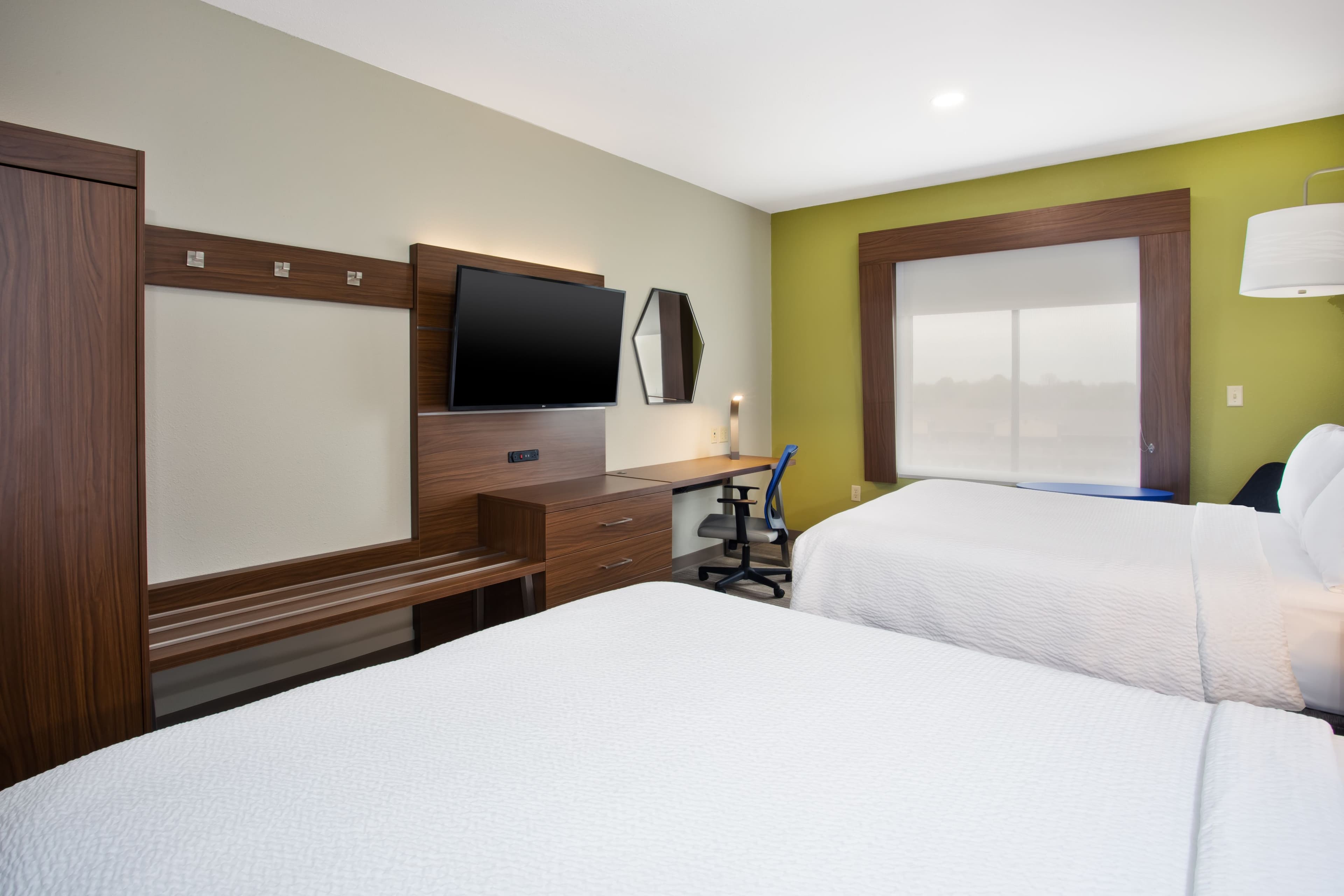 Holiday Inn Express & Suites Houston West - Katy — 17
