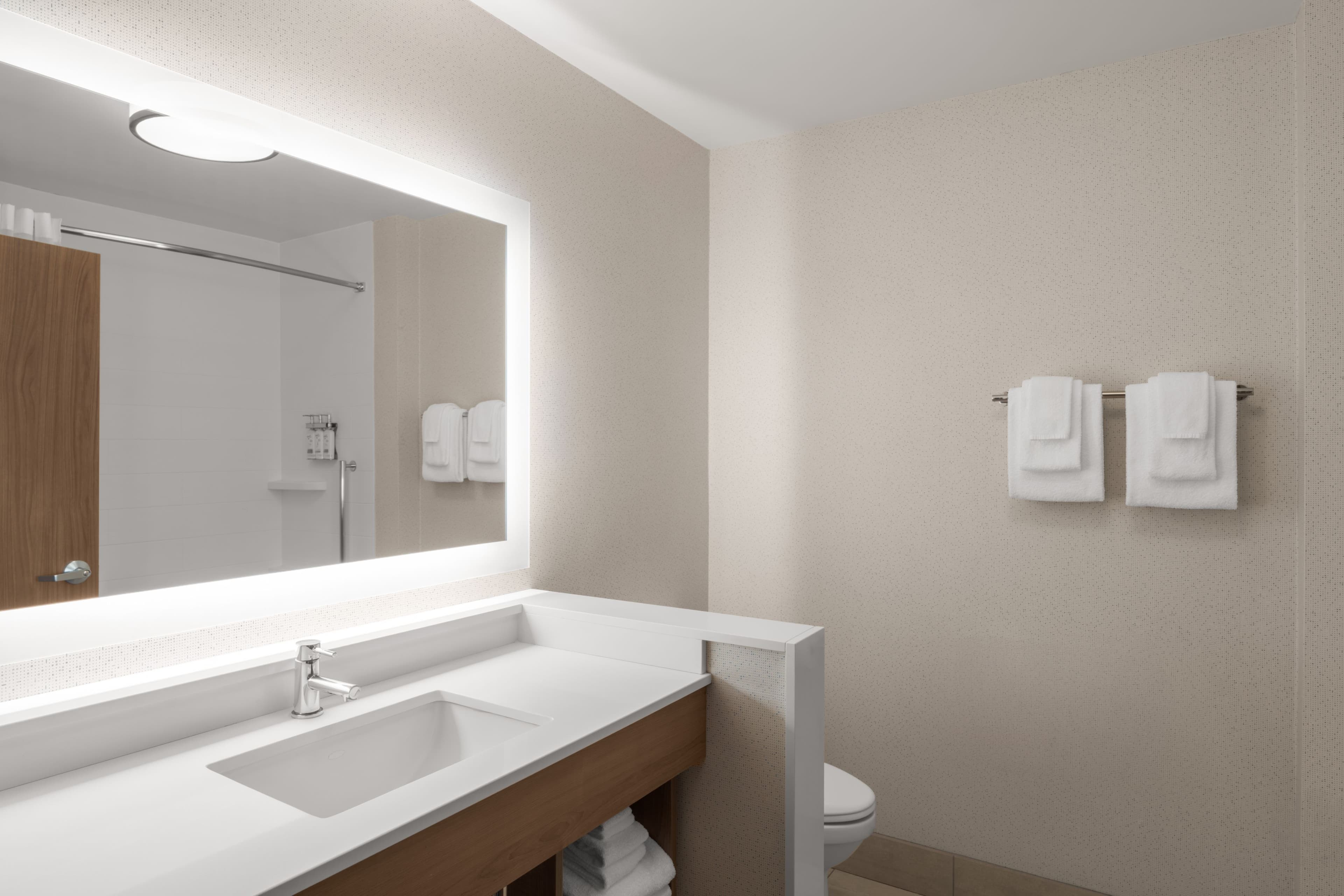Holiday Inn Express & Suites Salem North - Keizer — 20