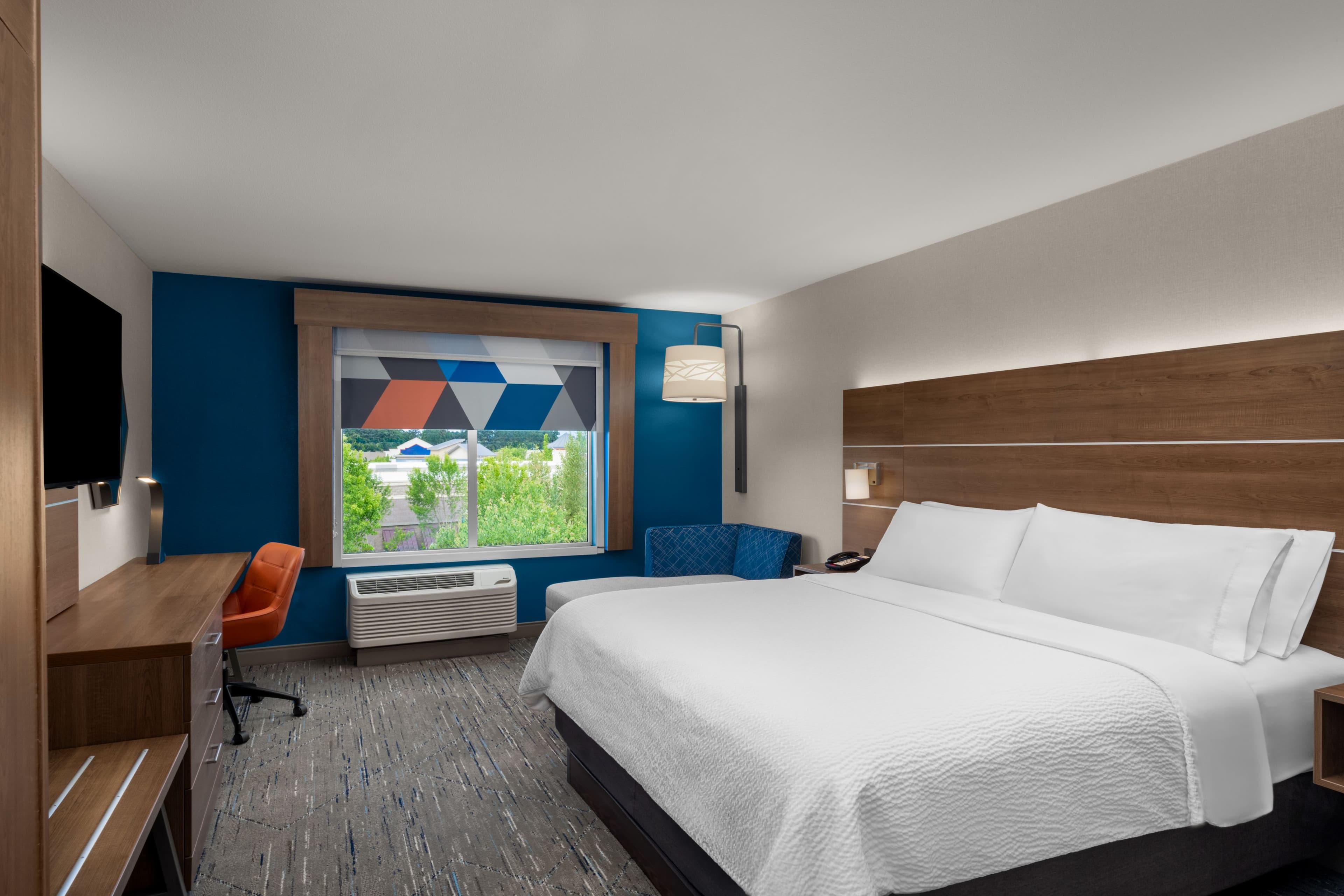 Holiday Inn Express & Suites Salem North - Keizer — 6