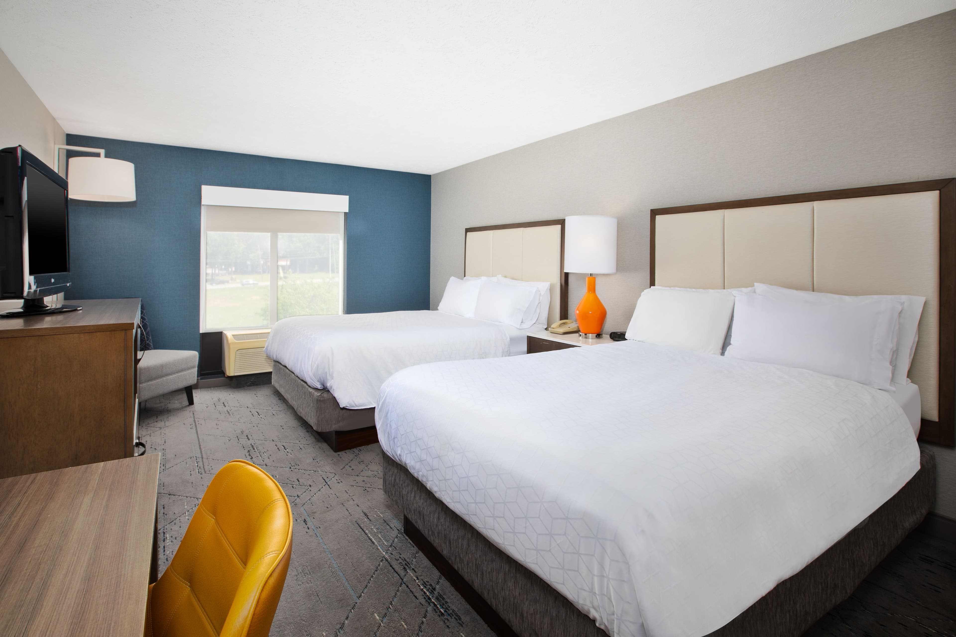 Holiday Inn Express & Suites Kent - University Area — 7
