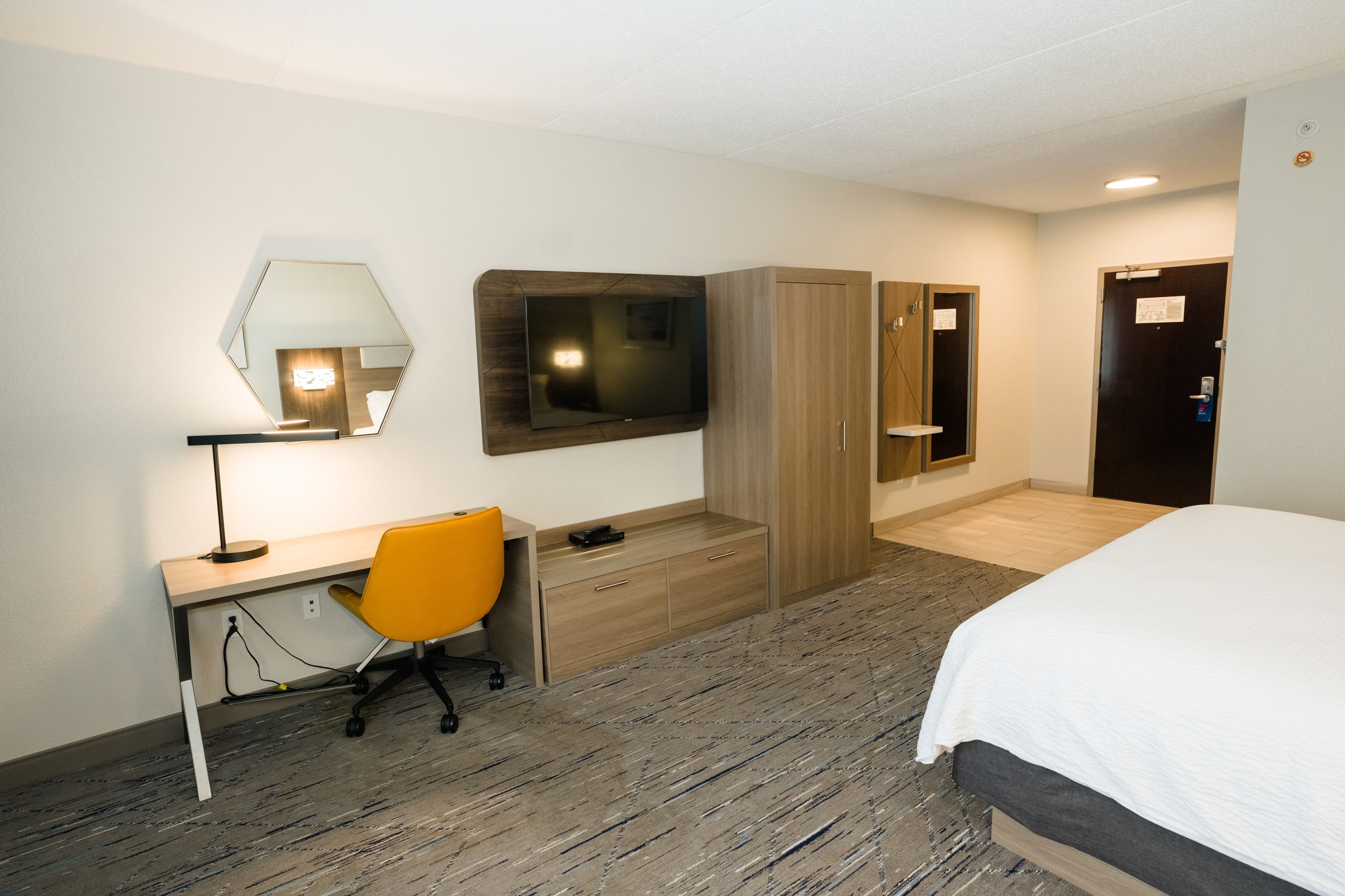 Holiday Inn Express & Suites Kodak East-Sevierville — 7