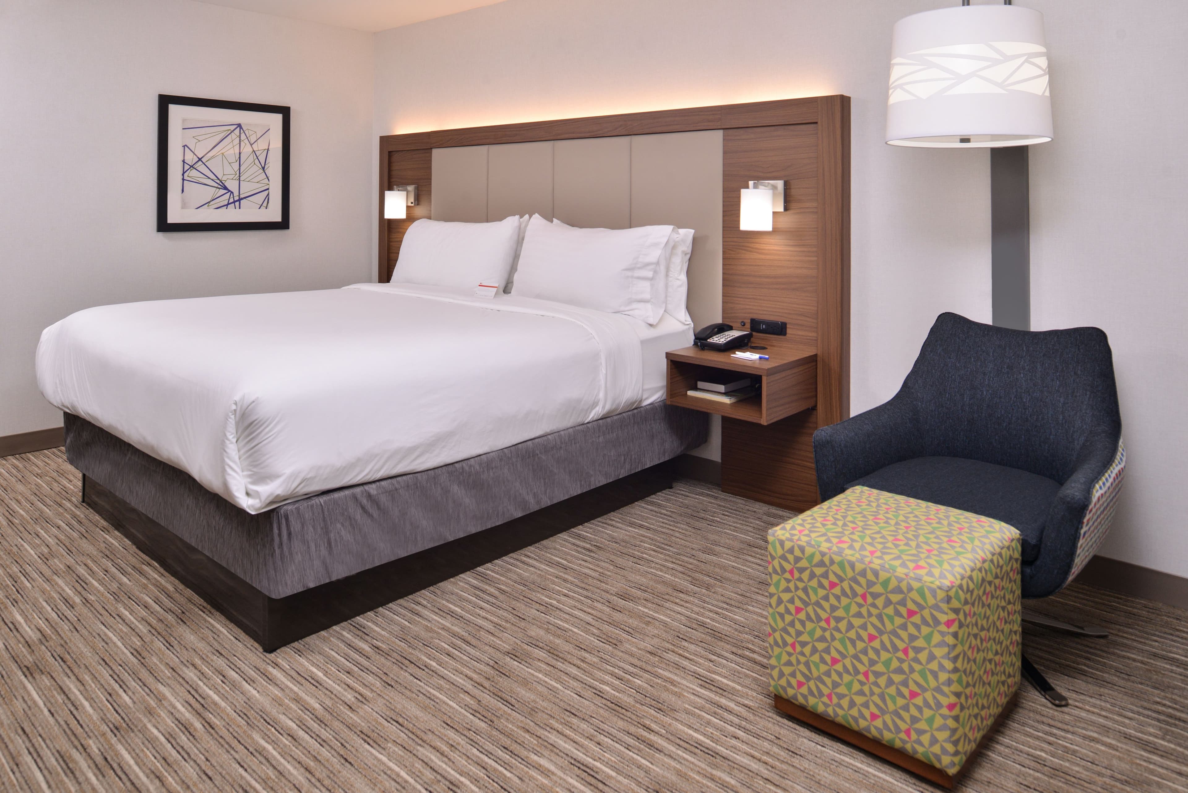 Holiday Inn Express & Suites Lacey - Olympia - Image 5