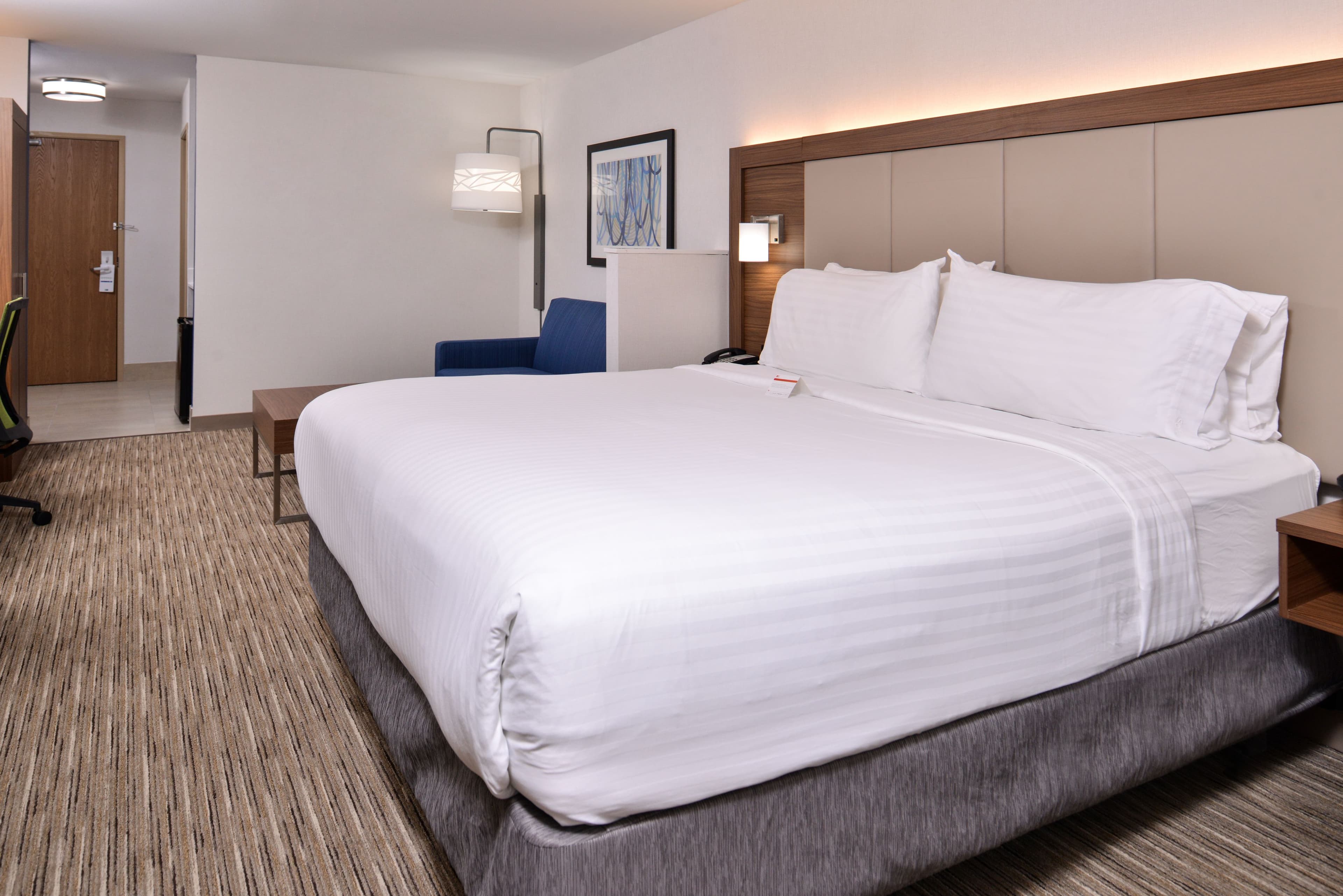 Holiday Inn Express & Suites Lacey - Olympia - Image 3