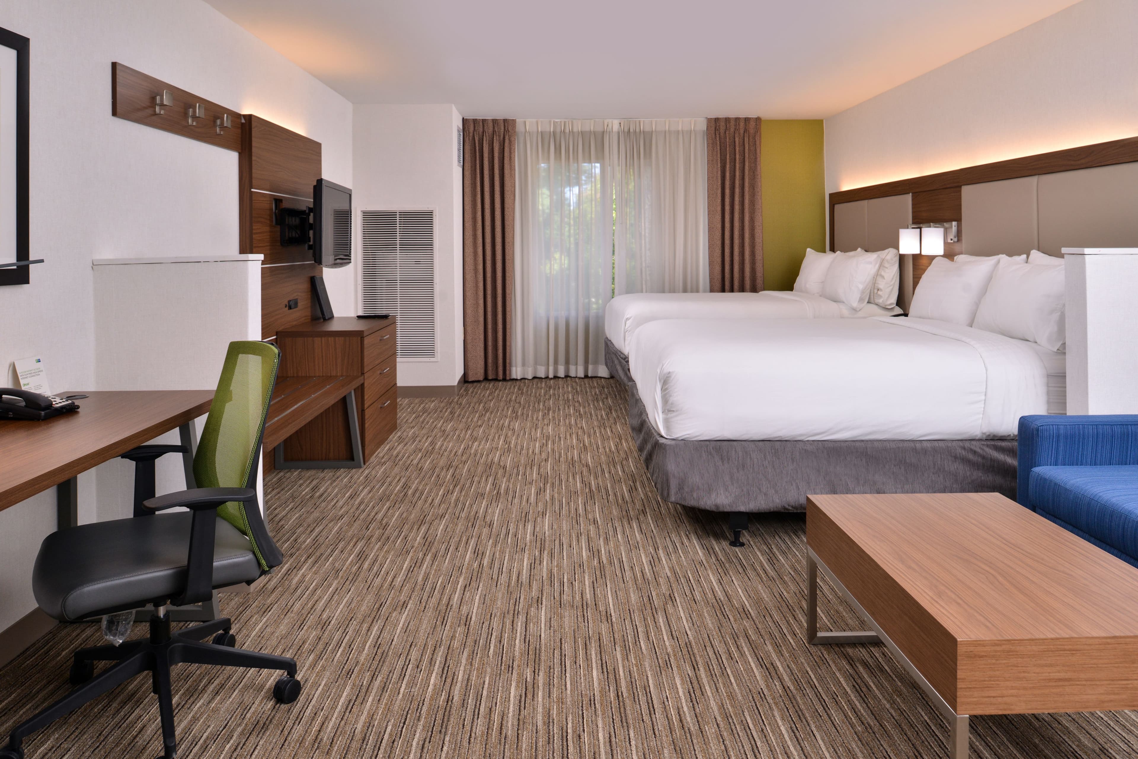 Holiday Inn Express & Suites Lacey - Olympia — 13