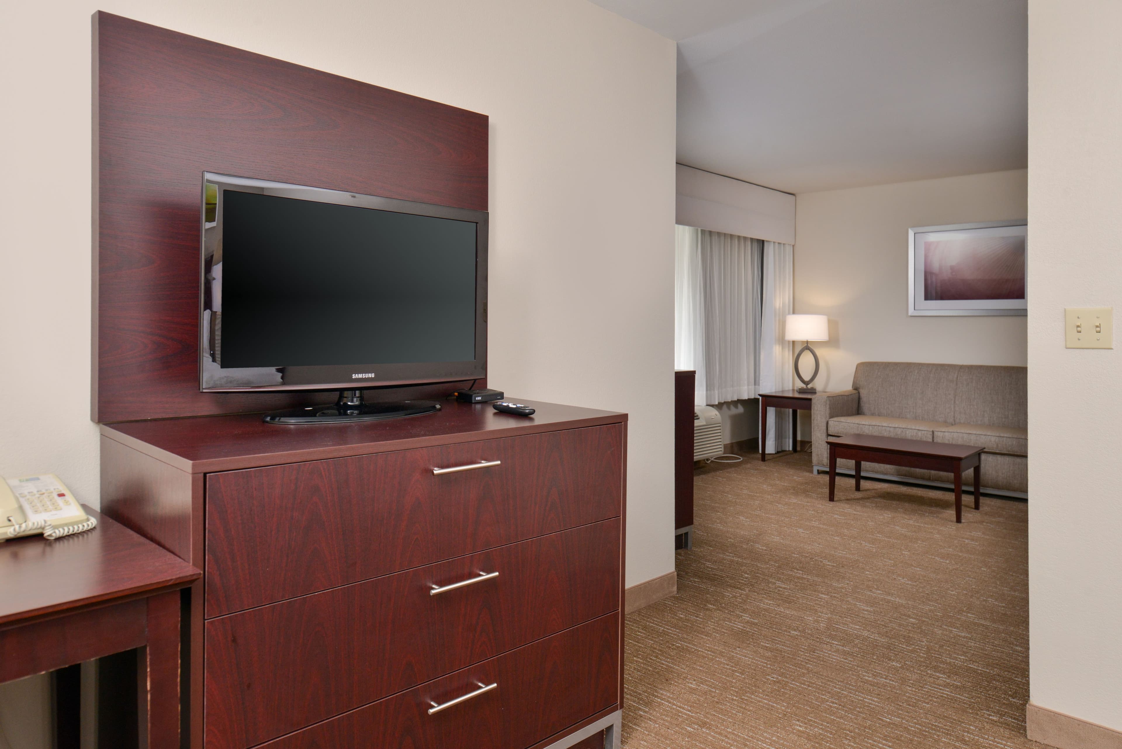 Holiday Inn Express & Suites Lafayette — 27