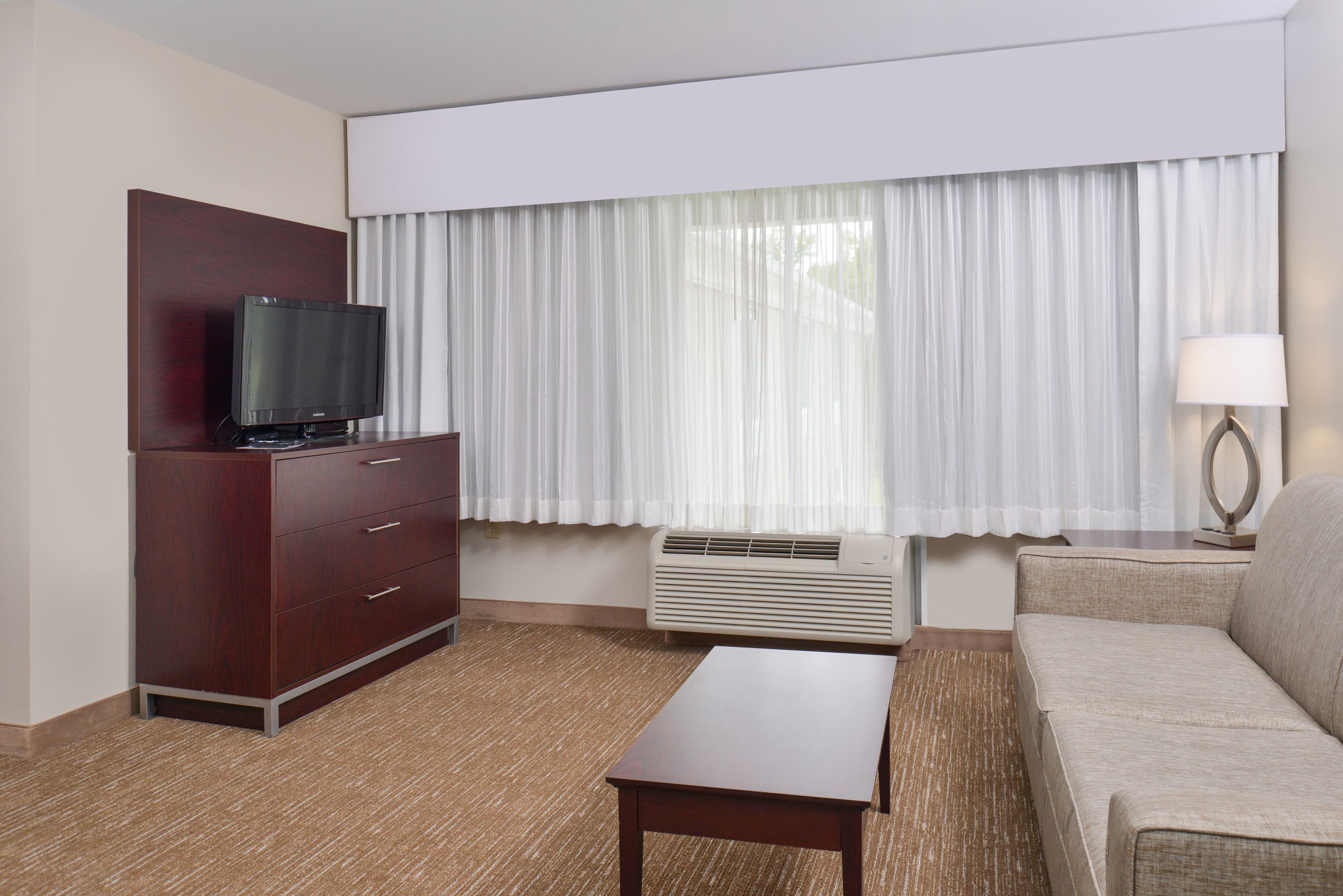 Holiday Inn Express & Suites Lafayette — 26