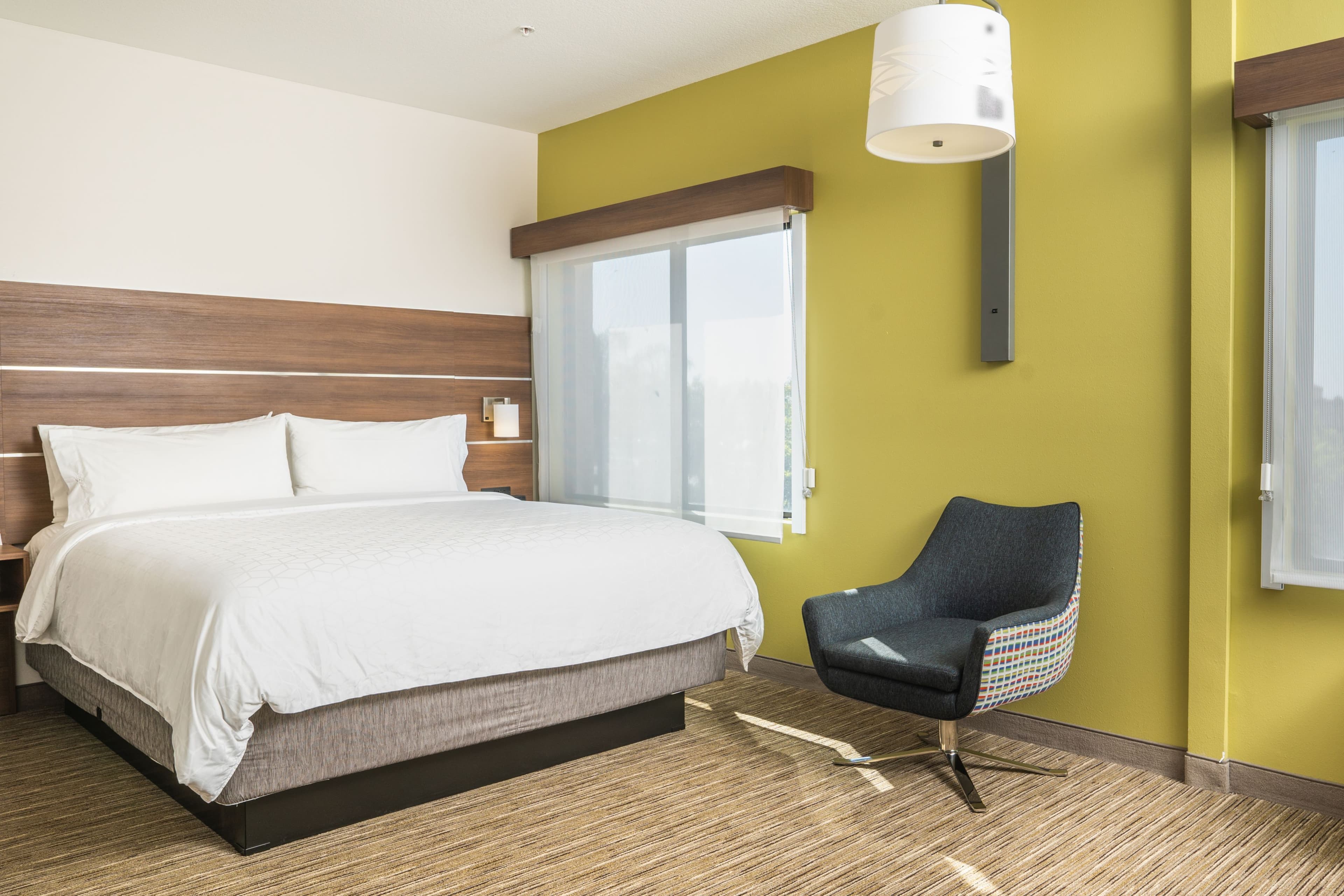 Holiday Inn Express & Suites Lake Forest - Irvine East — 9