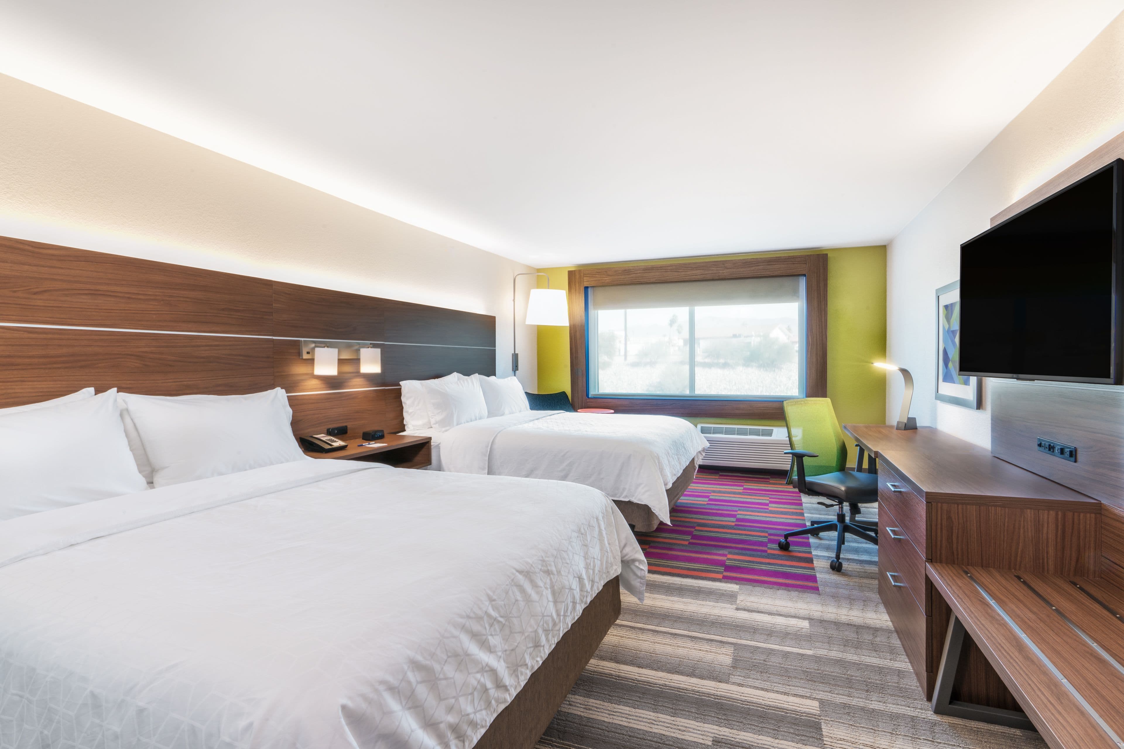 Holiday Inn Express & Suites Lake Havasu - London Bridge — 15