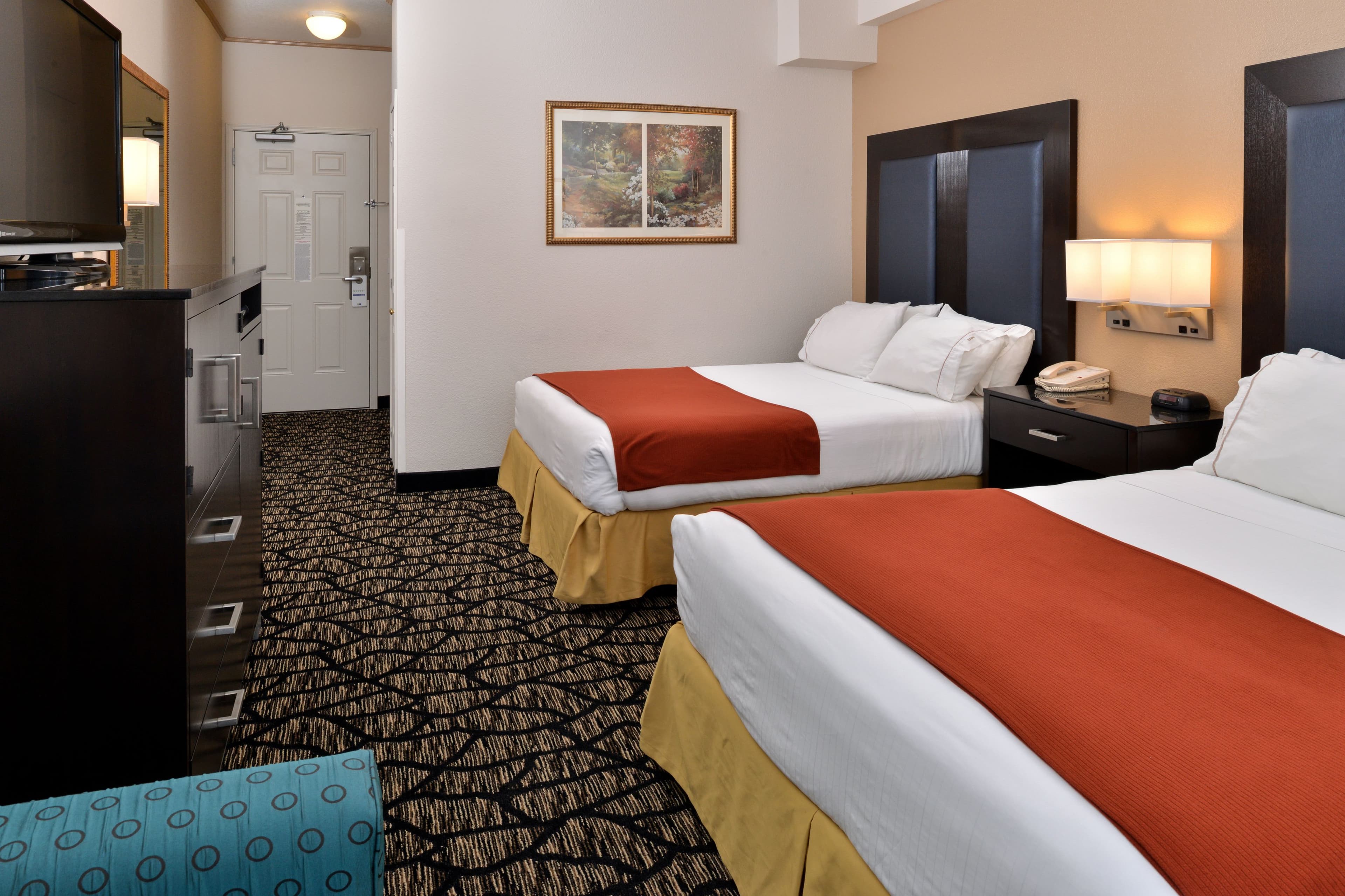 Holiday Inn Express & Suites Tacoma South - Lakewood — 7