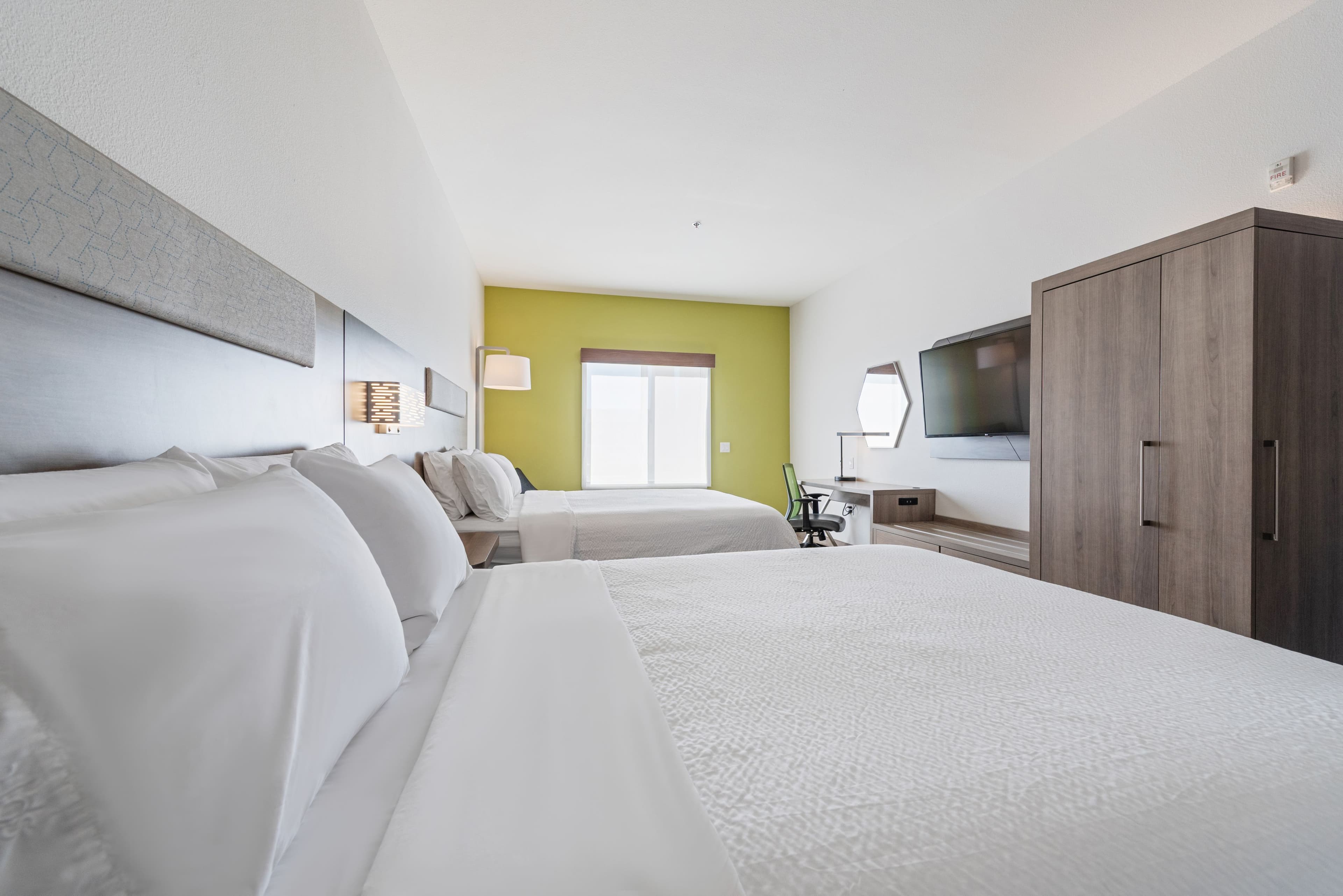 Holiday Inn Express & Suites Lamar — 21