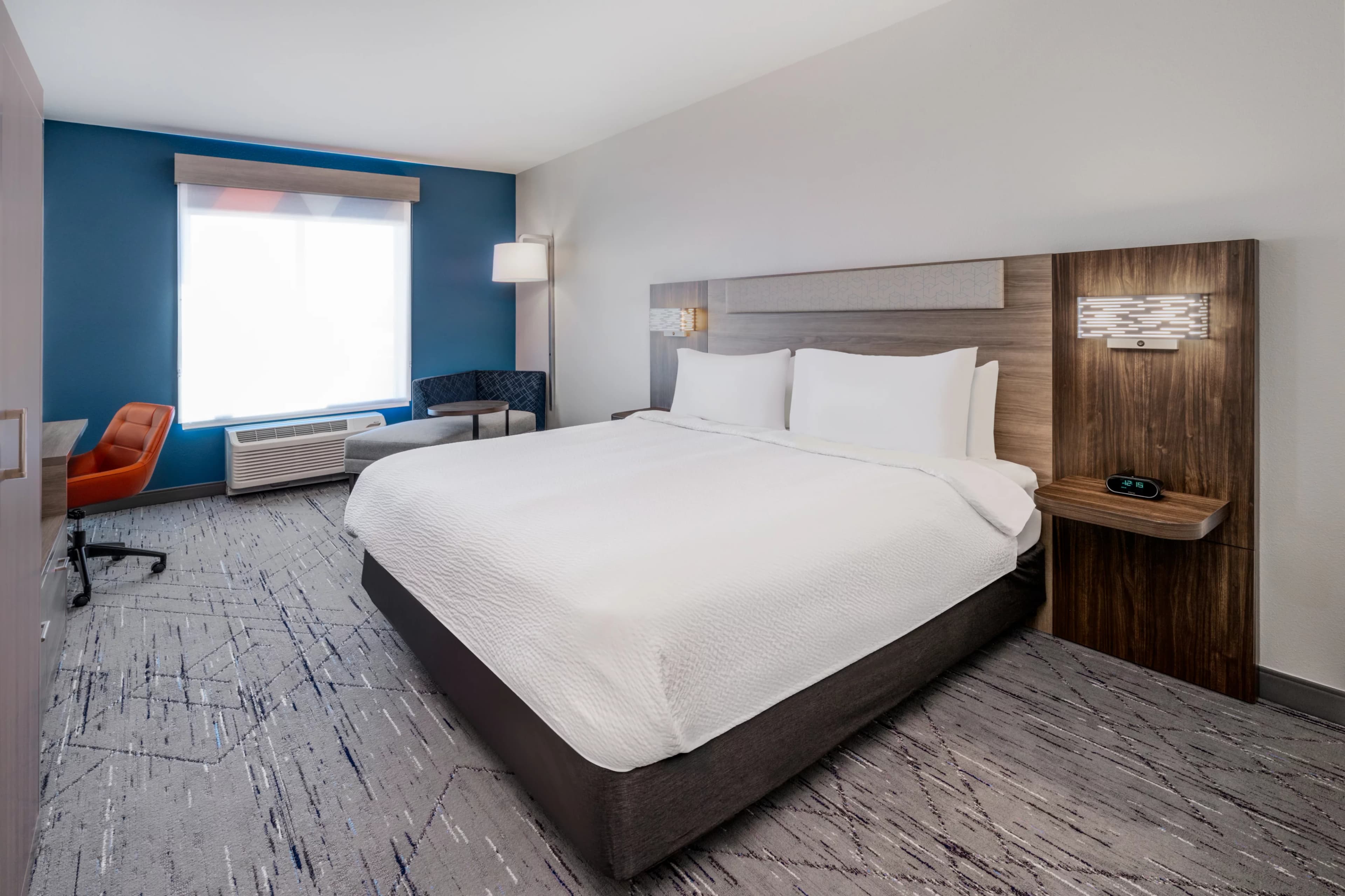 Holiday Inn Express & Suites Lander — 10