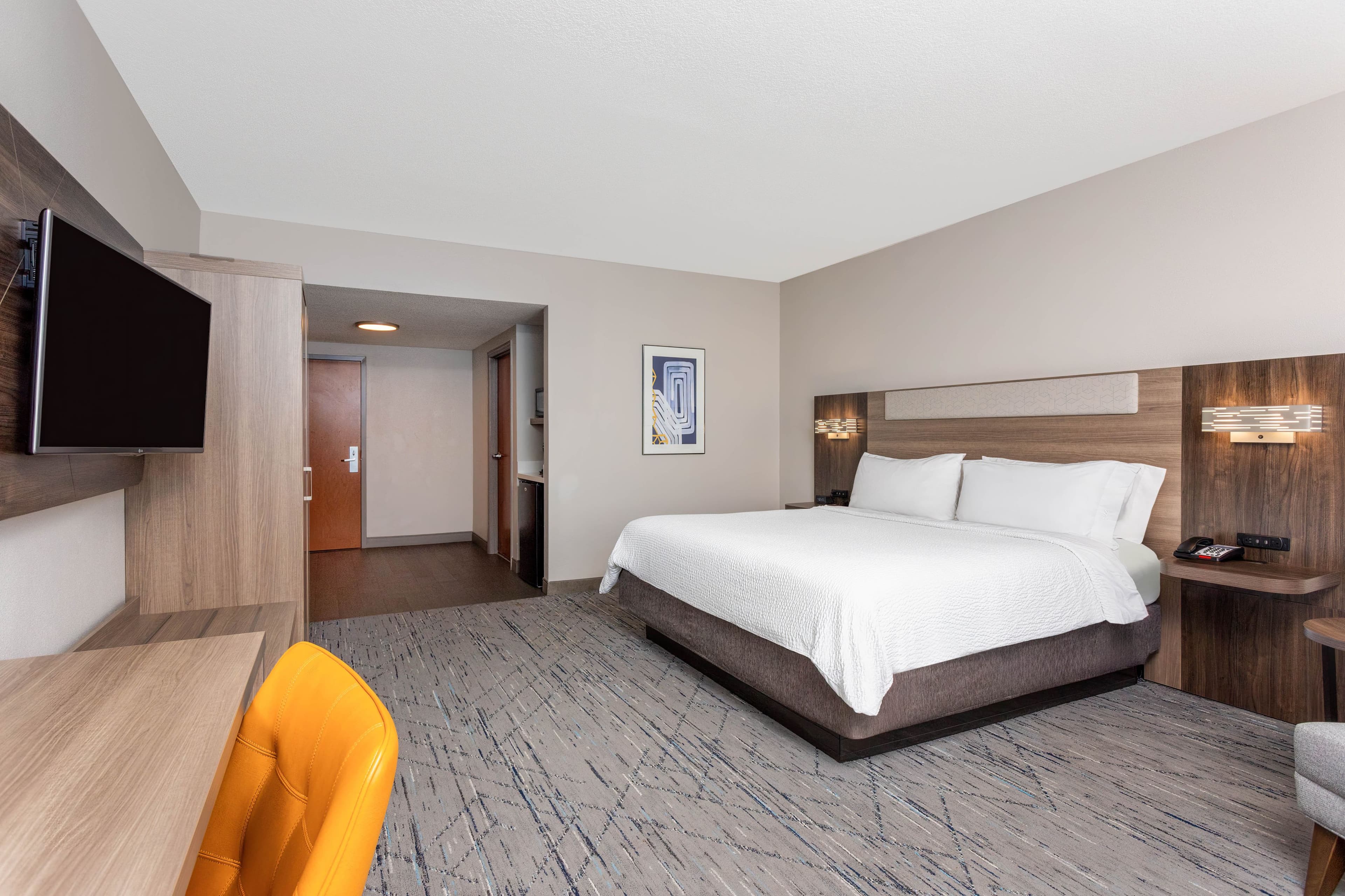 Holiday Inn Express & Suites Lantana — 6