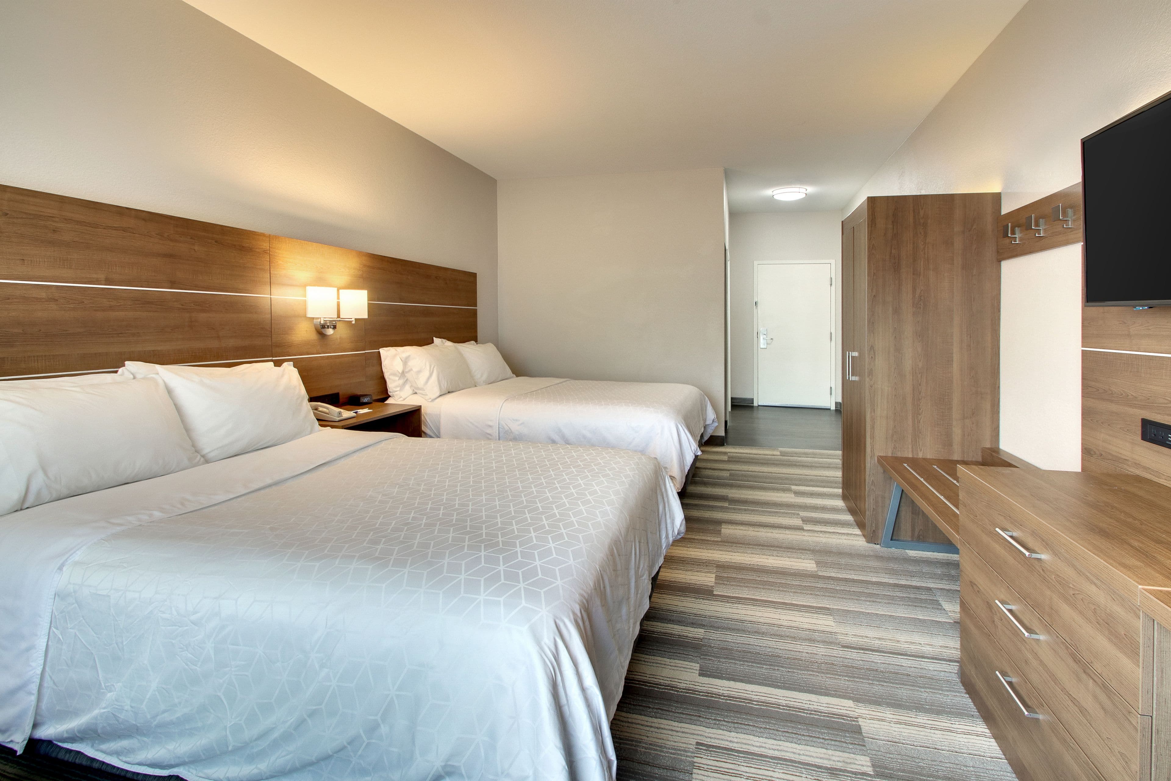 Holiday Inn Express & Suites Laurel — 14