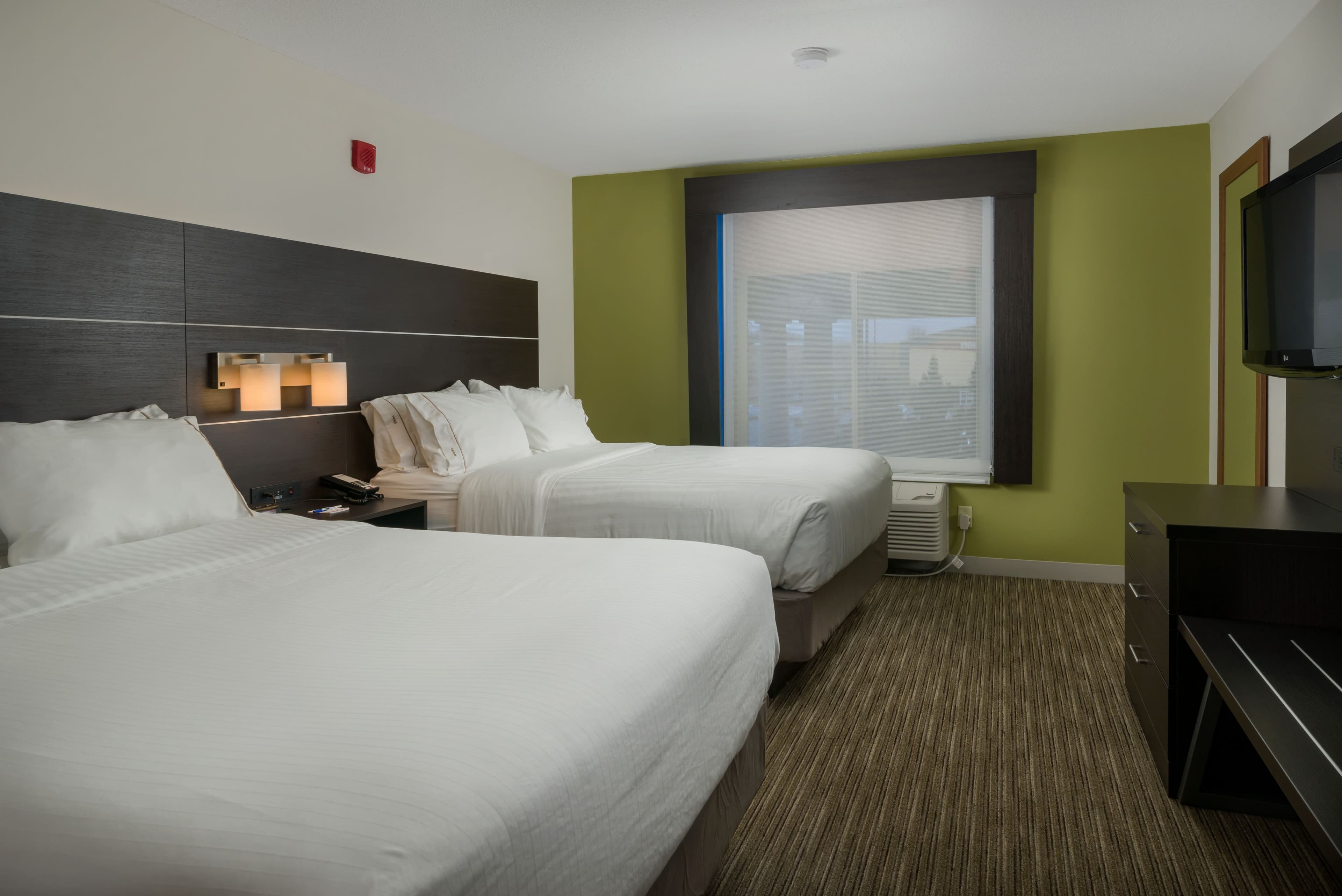 Holiday Inn Express & Suites Lawrence — 30