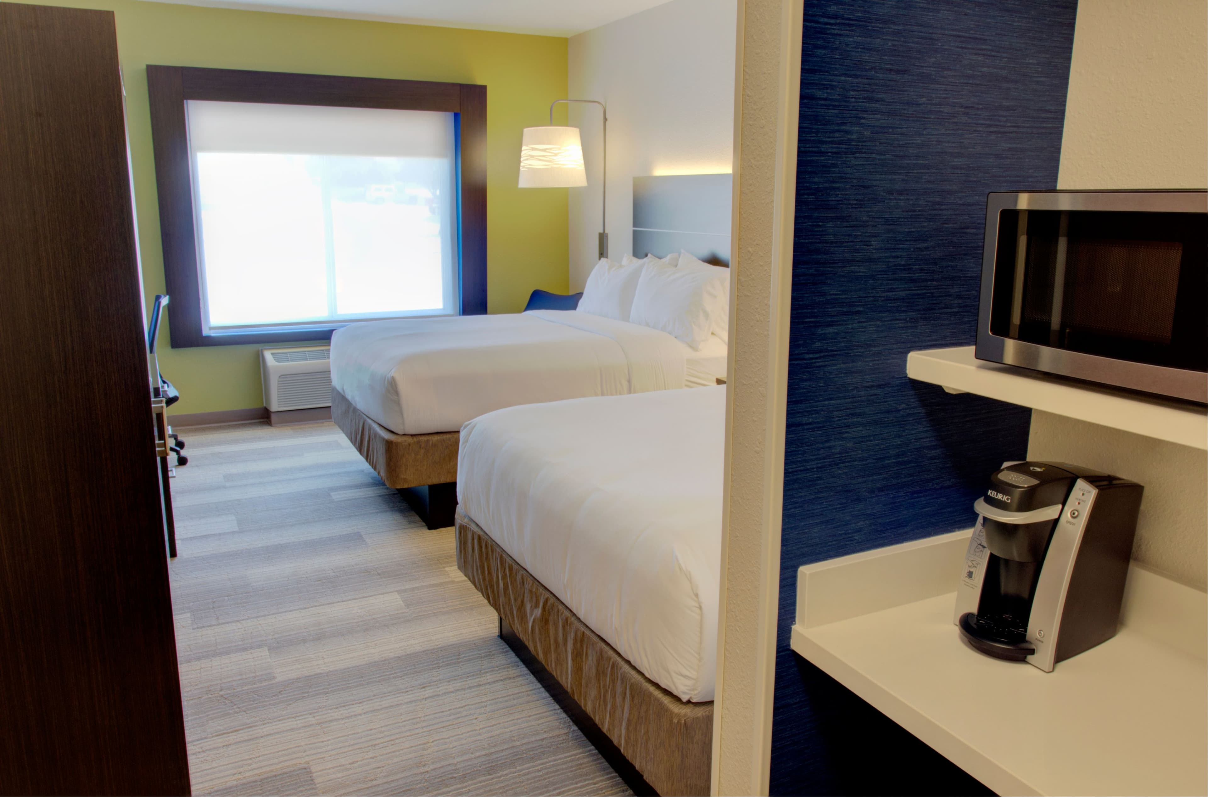 Holiday Inn Express & Suites Le Mars — 22