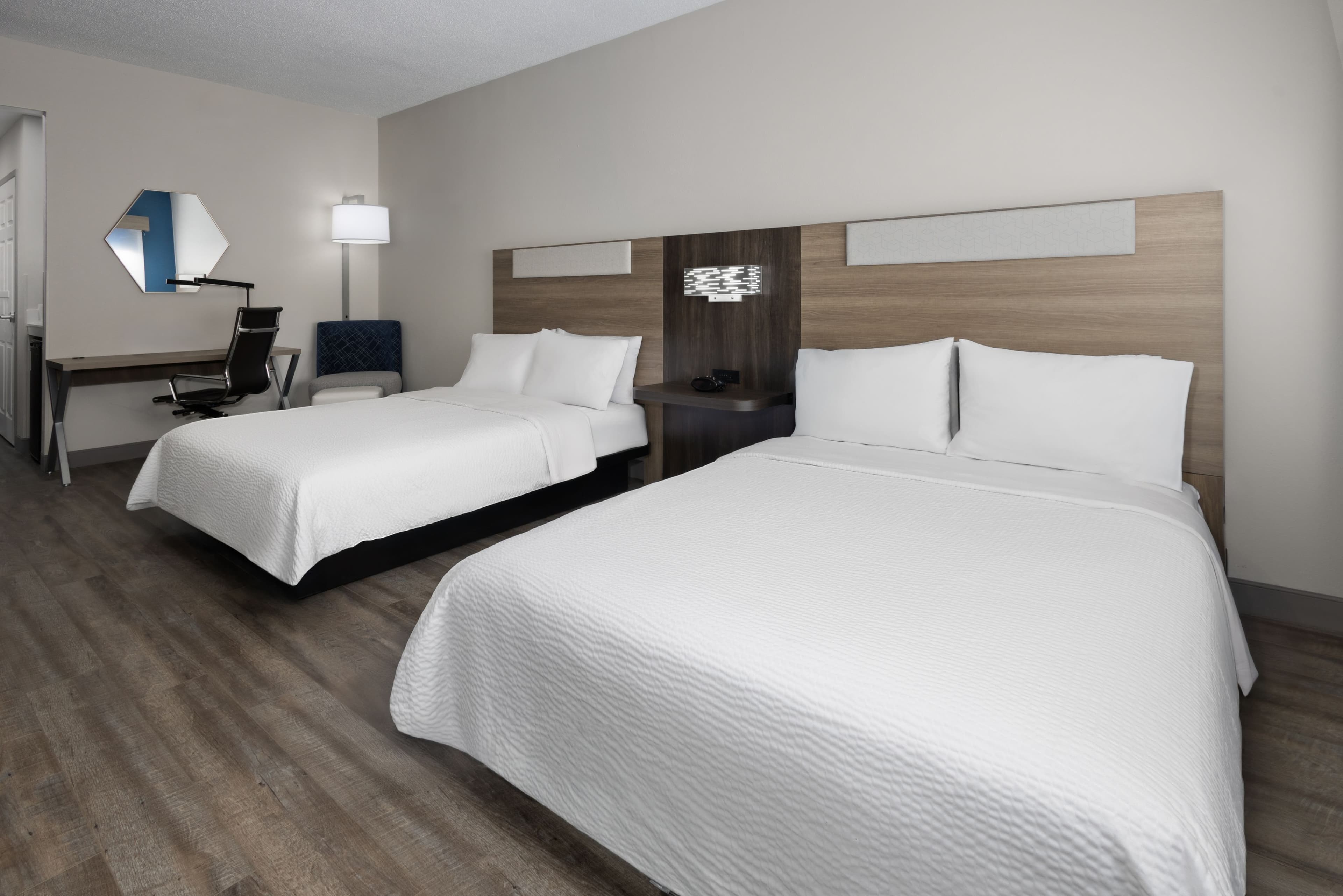 Holiday Inn Express & Suites Leesburg - Historic District — 15