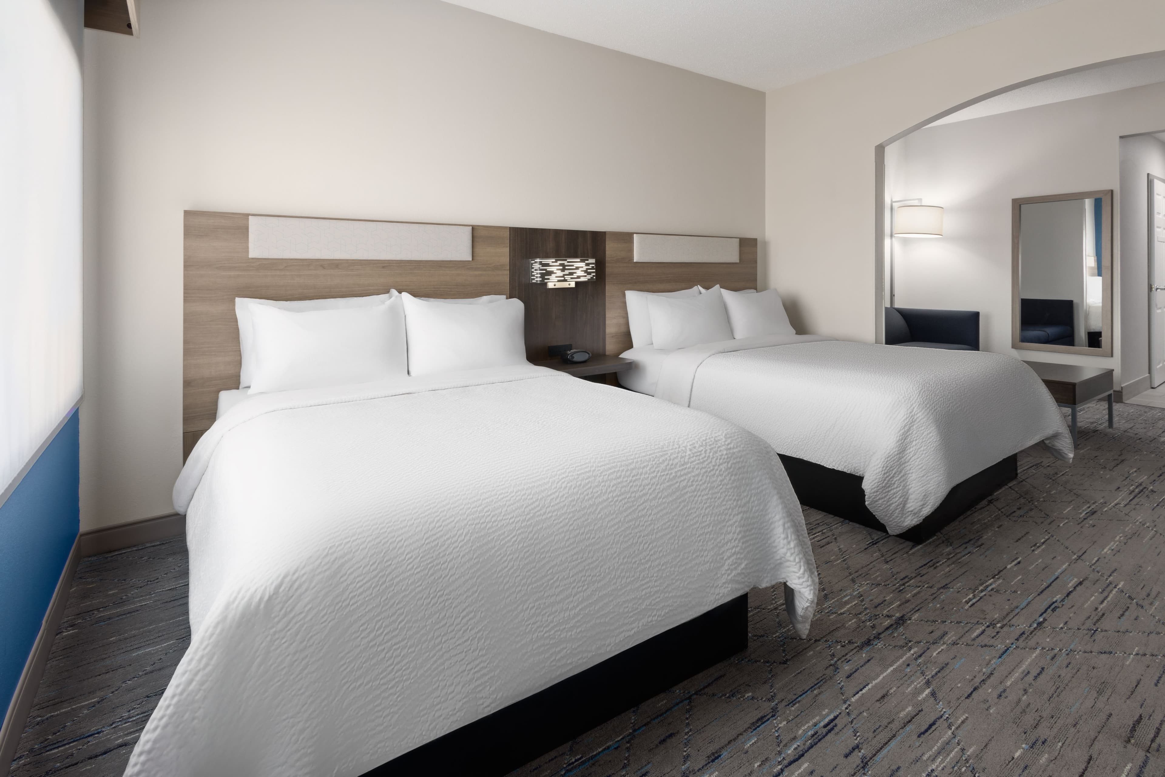 Holiday Inn Express & Suites Leesburg - Historic District — 20
