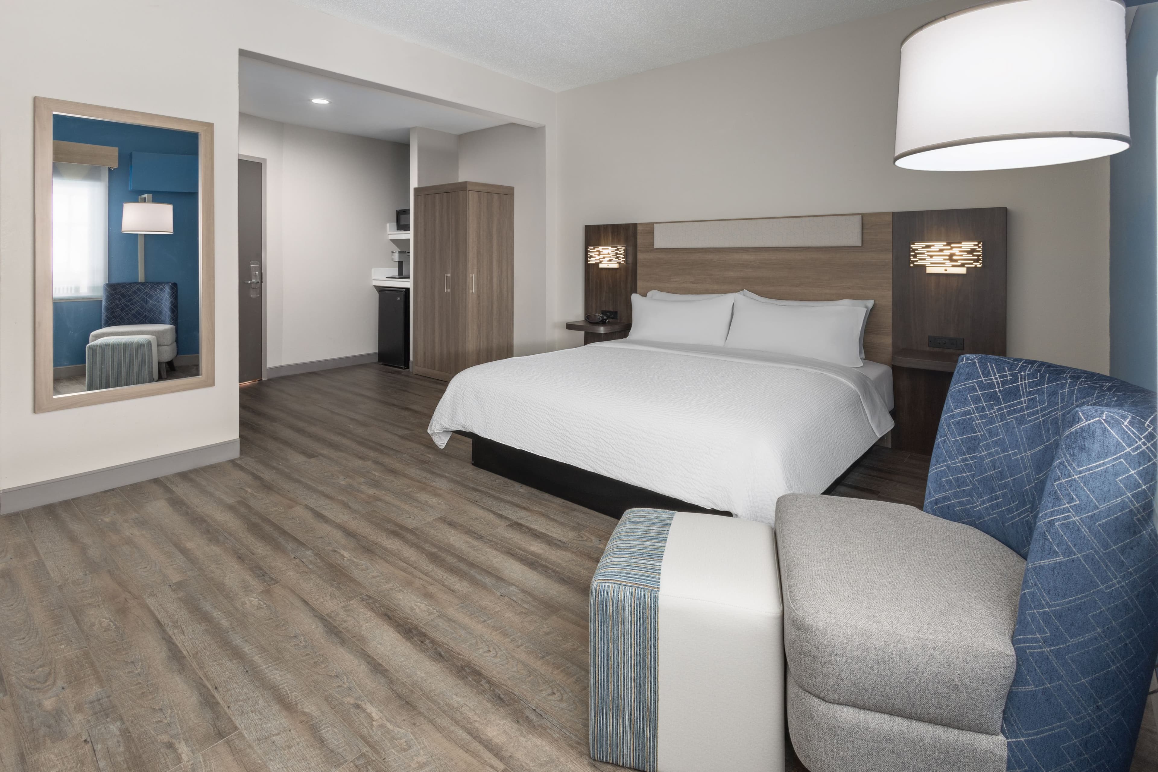 Holiday Inn Express & Suites Leesburg - Historic District — 14