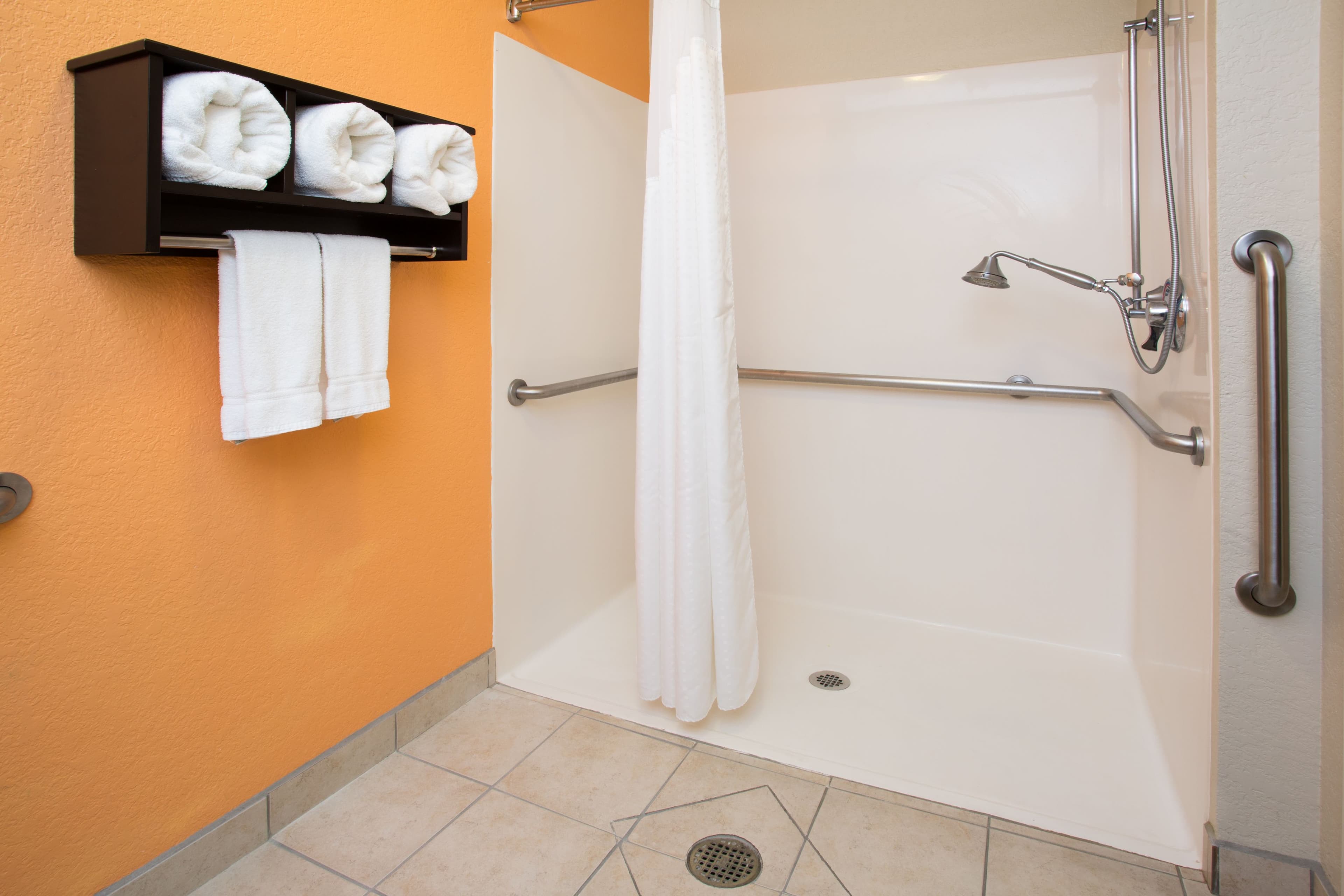 Holiday Inn Express & Suites Lexington — 12