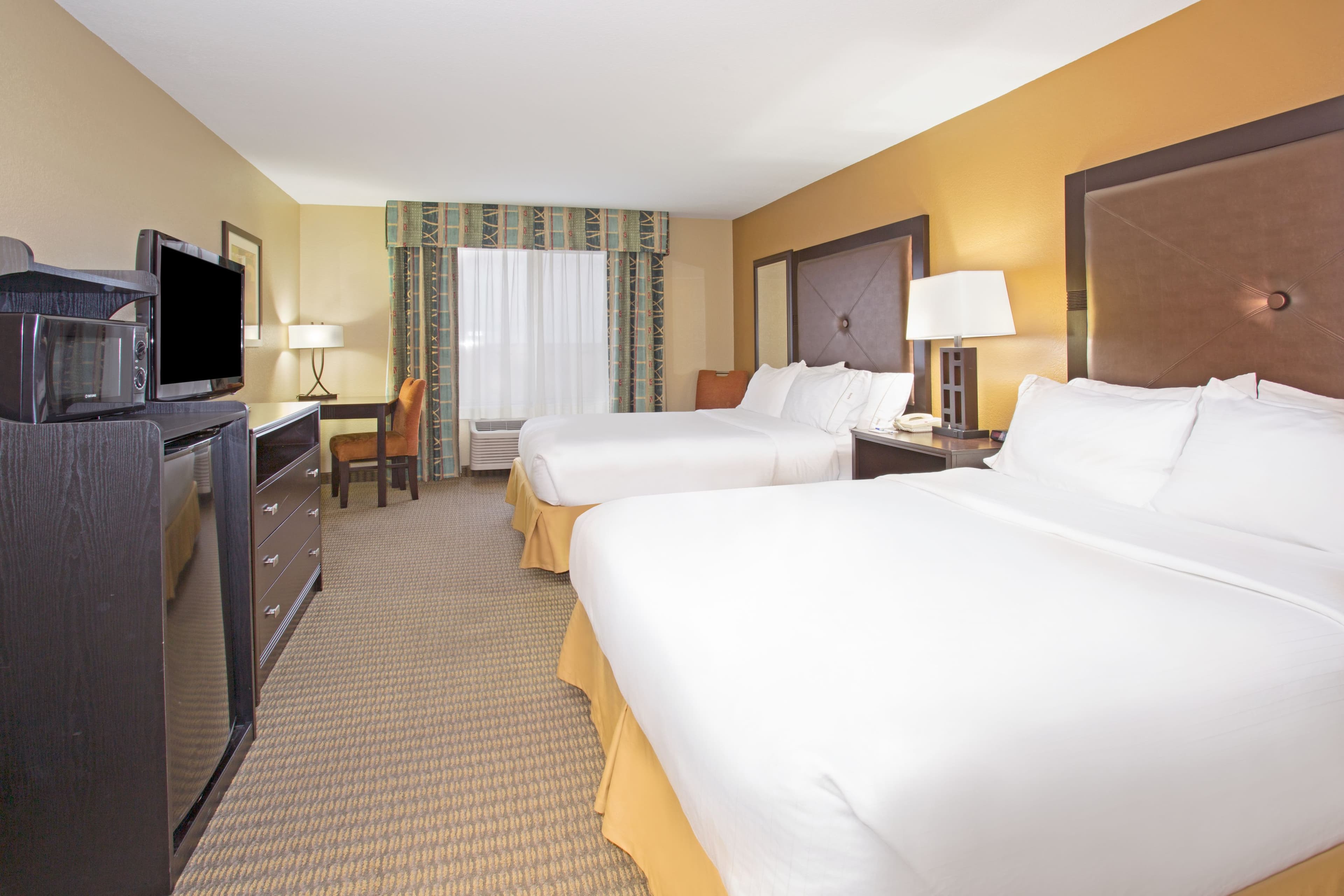 Holiday Inn Express & Suites Lexington — 8