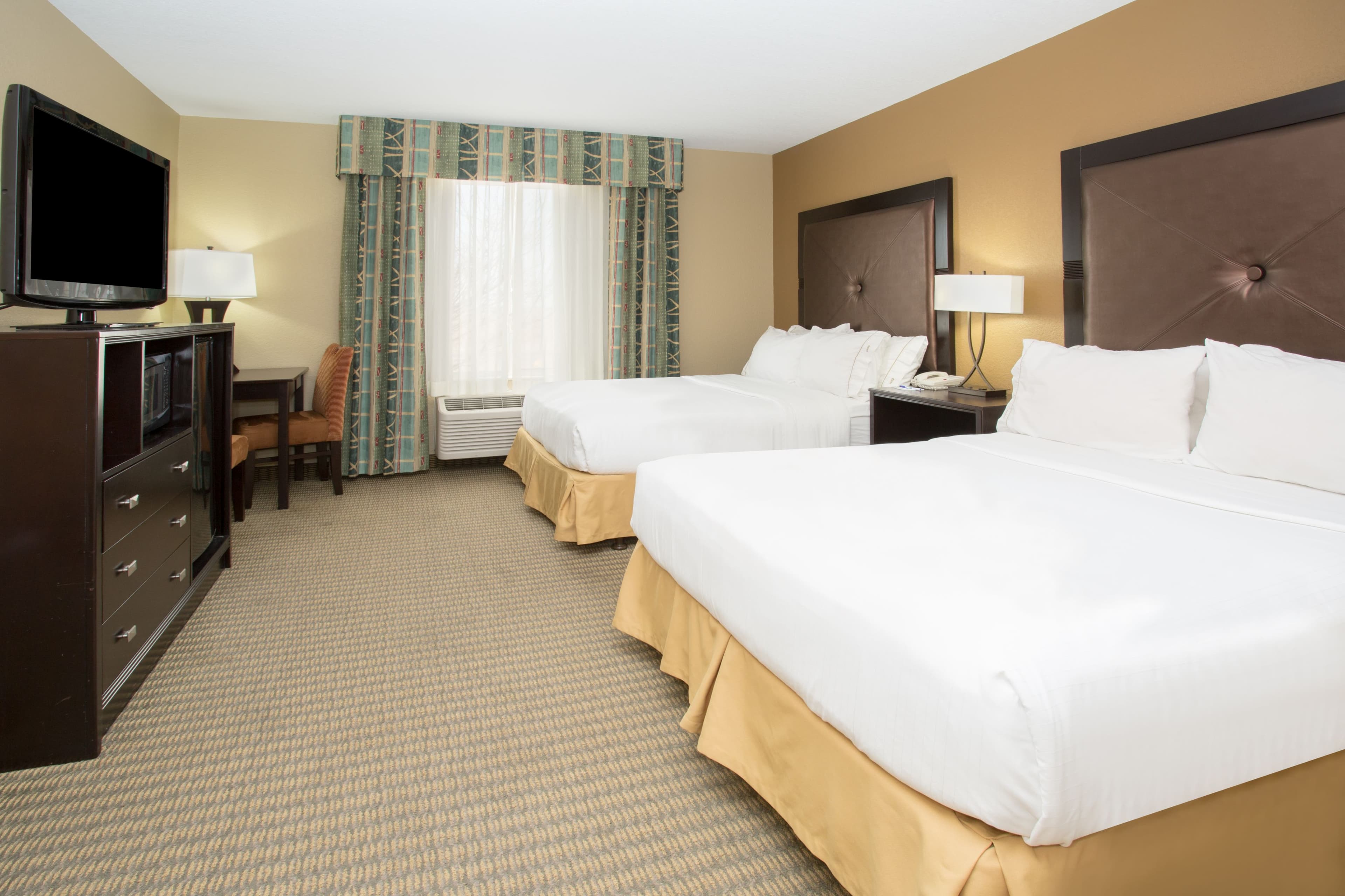 Holiday Inn Express & Suites Lexington — 11