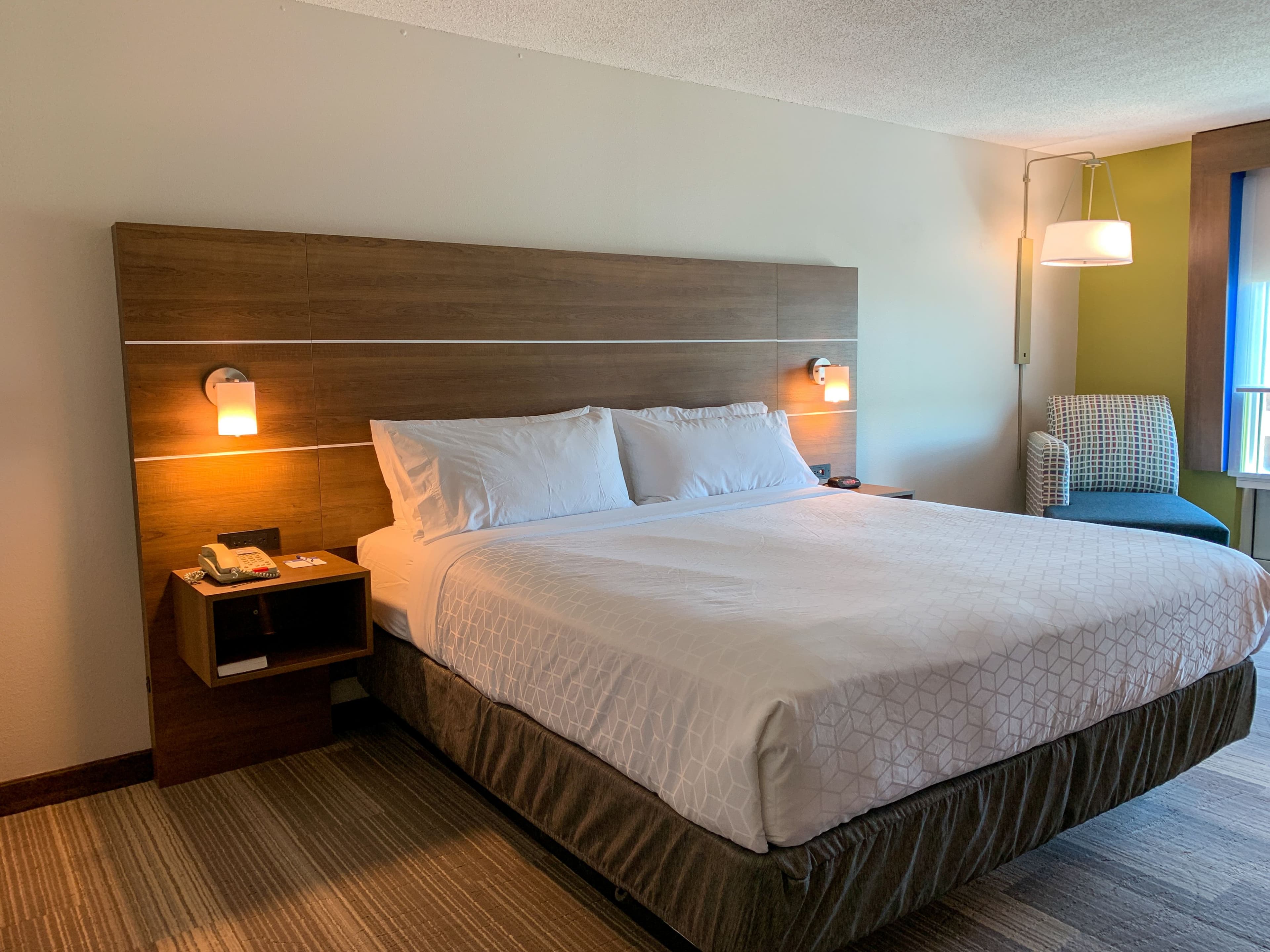 Holiday Inn Express & Suites Lexington Dtwn Area-Keeneland — 7