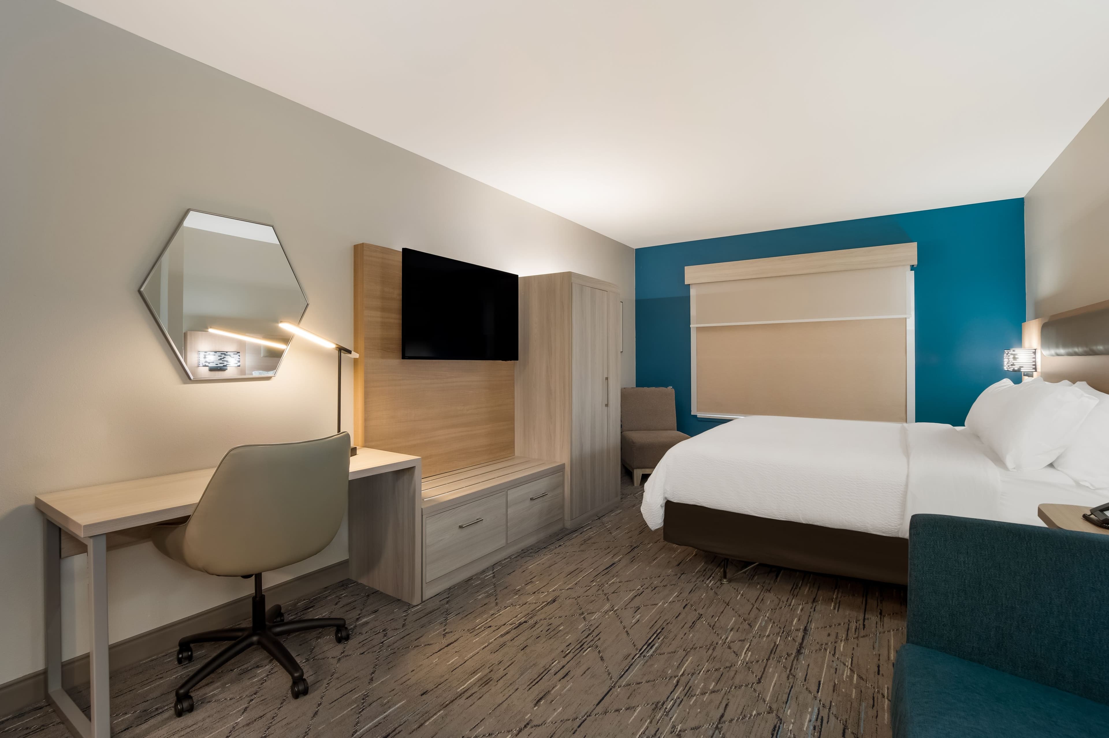 Holiday Inn Express & Suites Lexington — 11