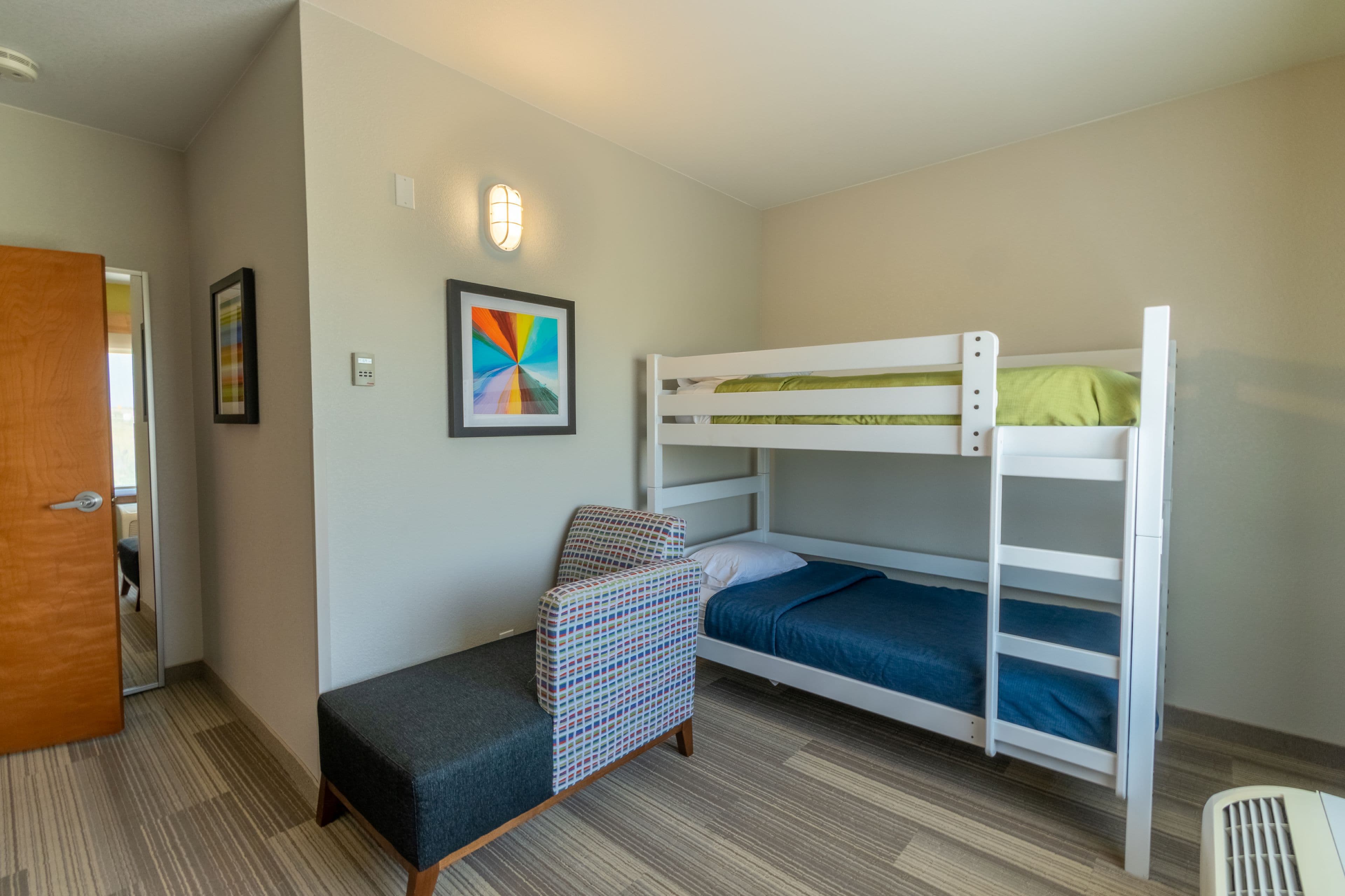 Holiday Inn Express & Suites Limon I-70 (EX 359) — 35