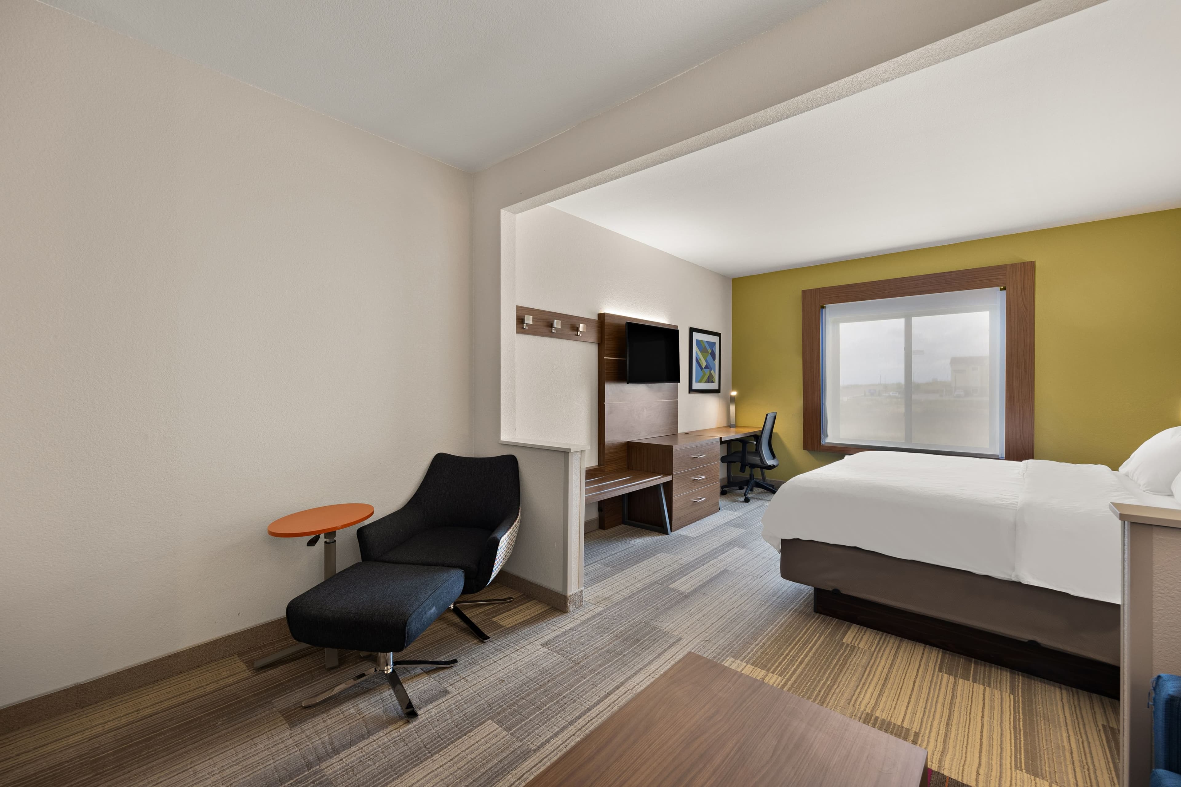 Holiday Inn Express & Suites Limon I-70 (EX 359) — 37