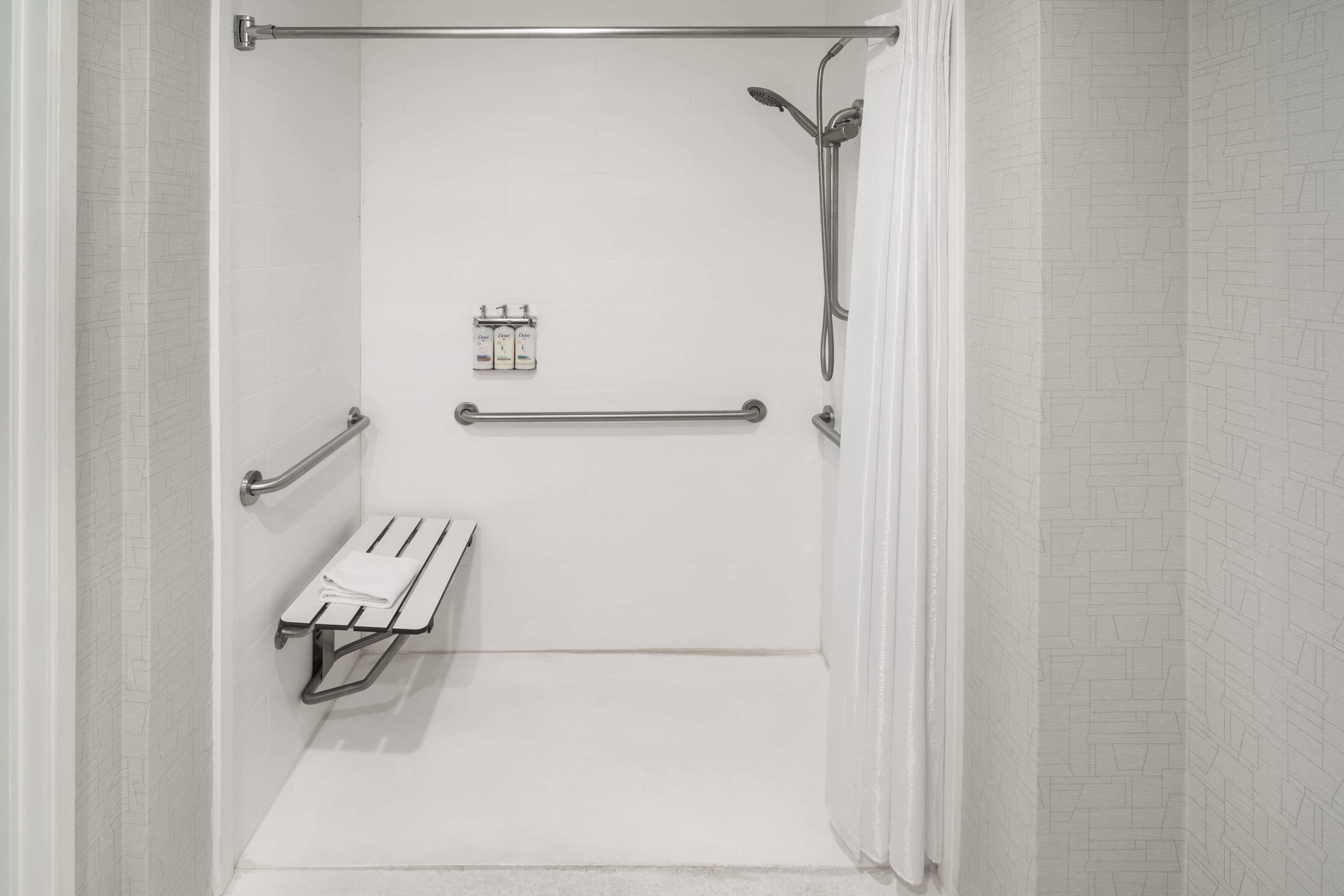 Holiday Inn Express & Suites Lonoke I-40 (Exit 175) — 7